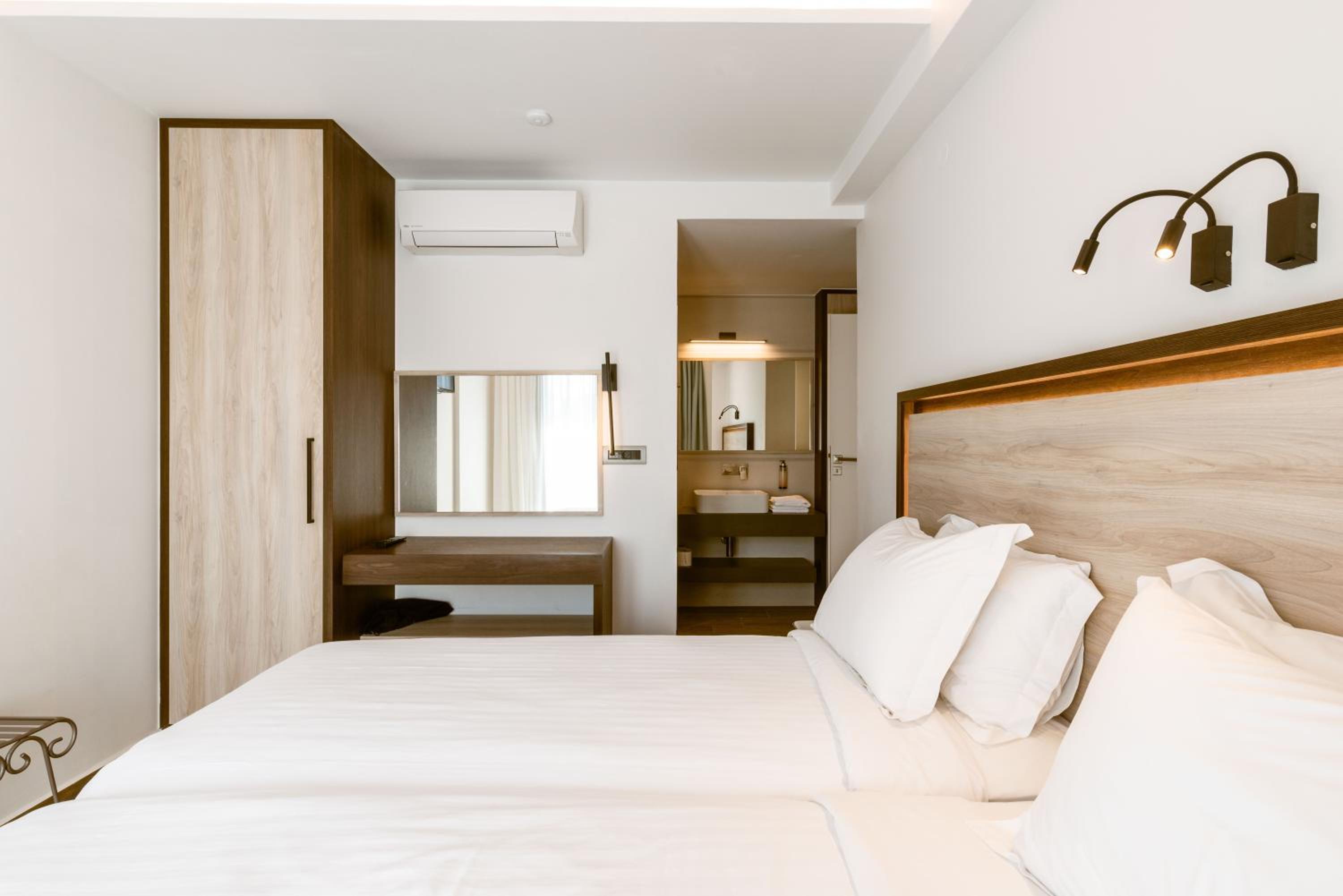 Executive Family Apartment with Jetted Tub