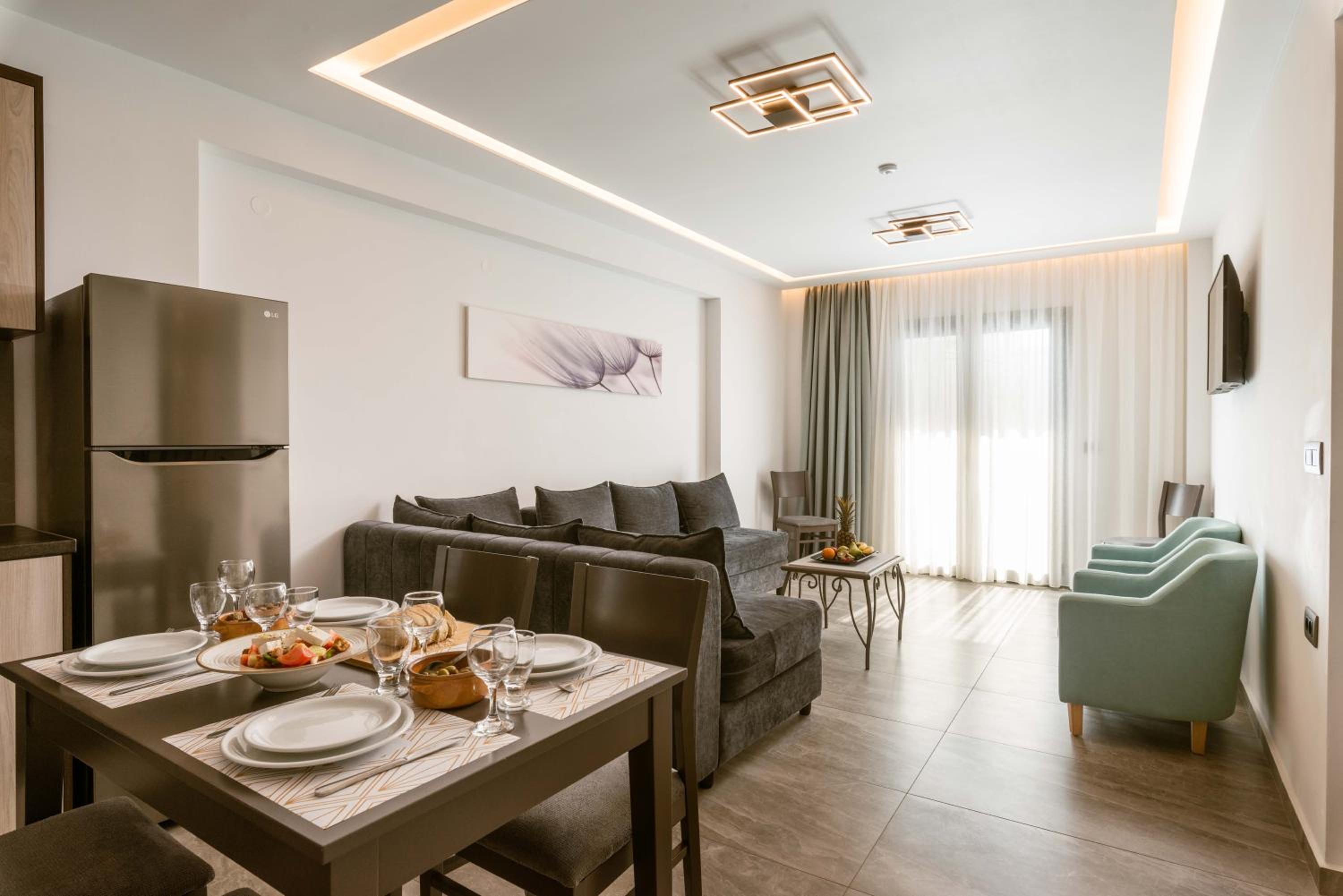 Executive Family Apartment with Jetted Tub