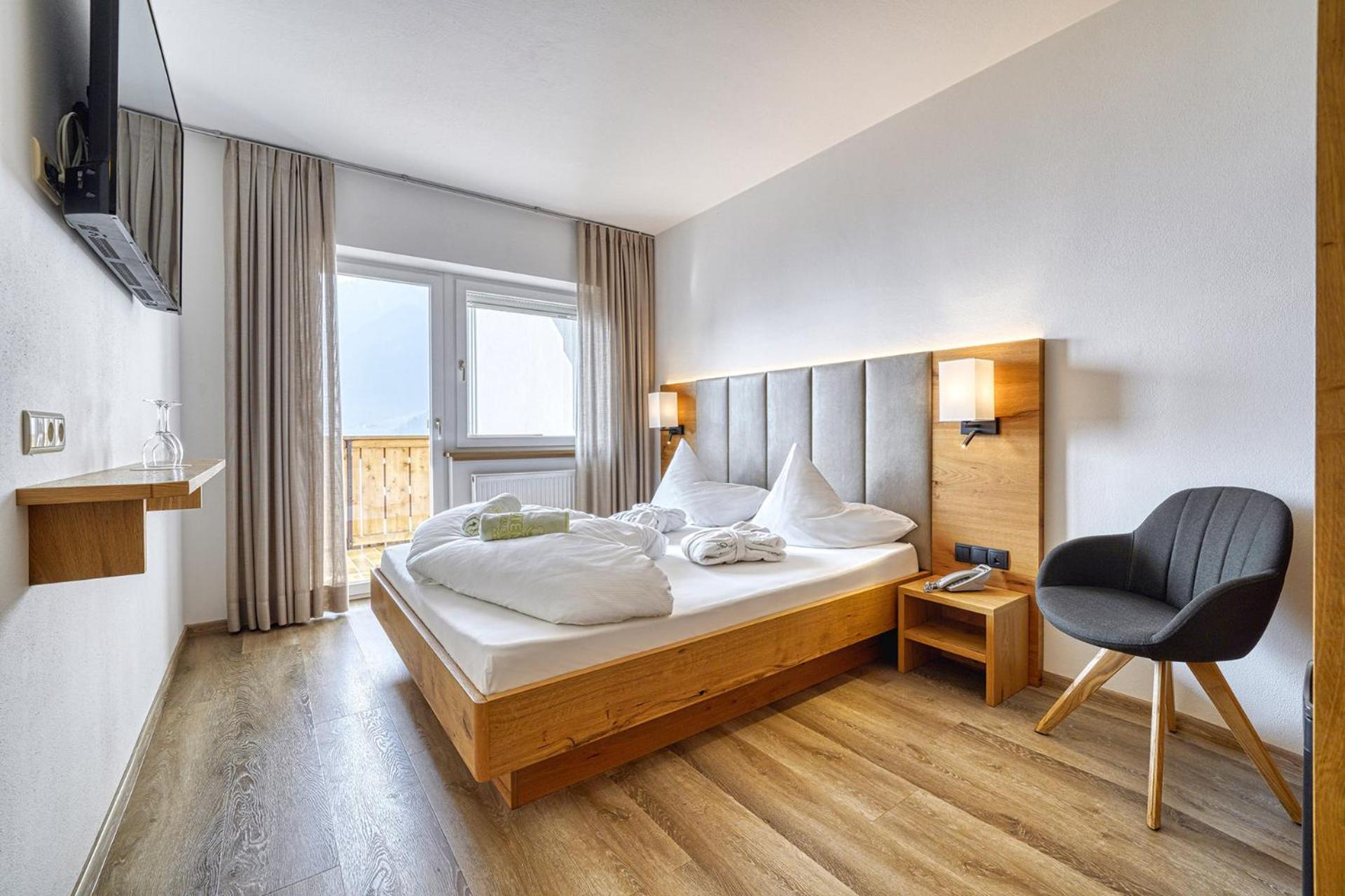 Single Room with Balcony photo 3