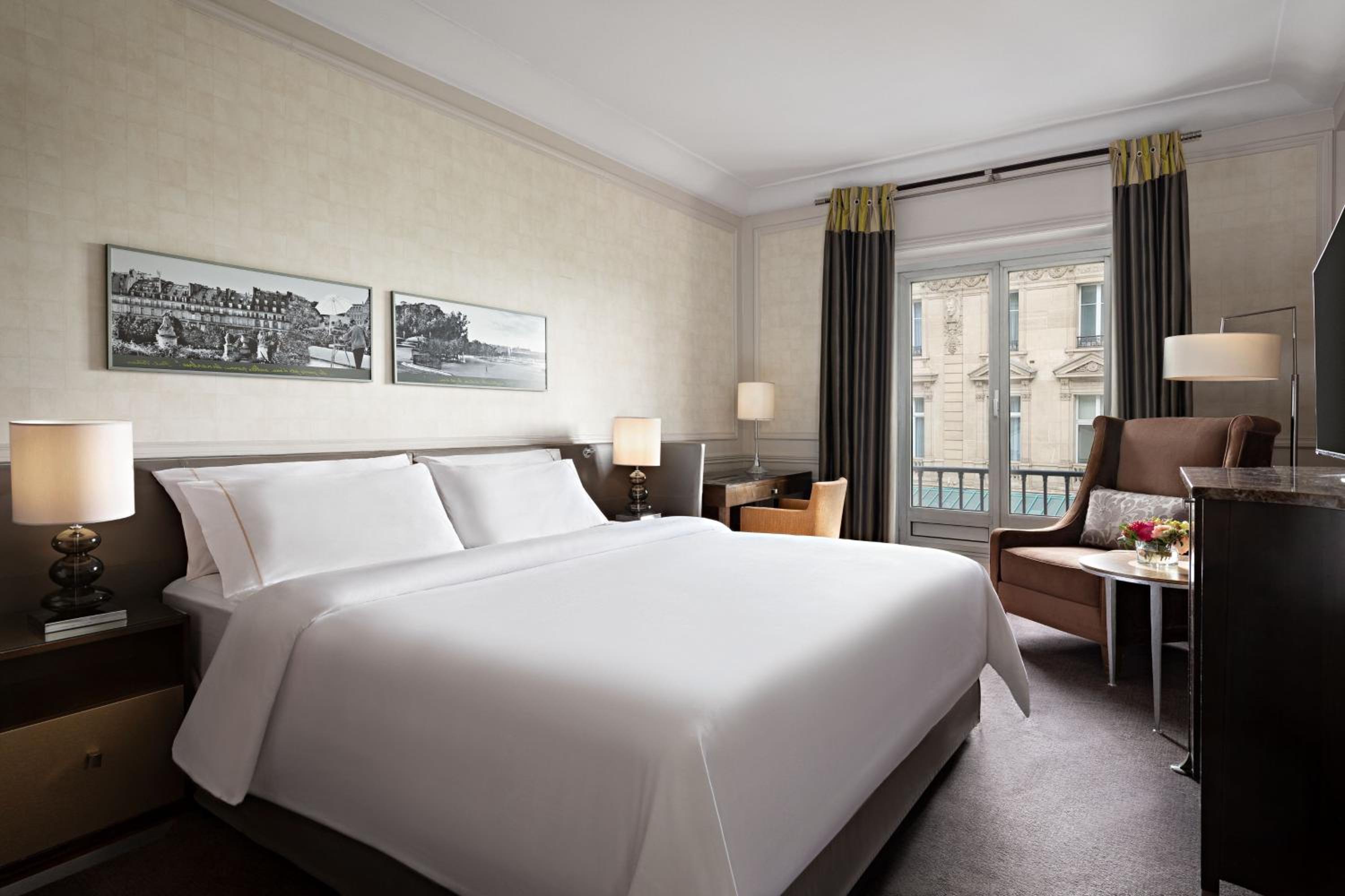 Superior King Room with One King Bed (Non Smoking) photo 1