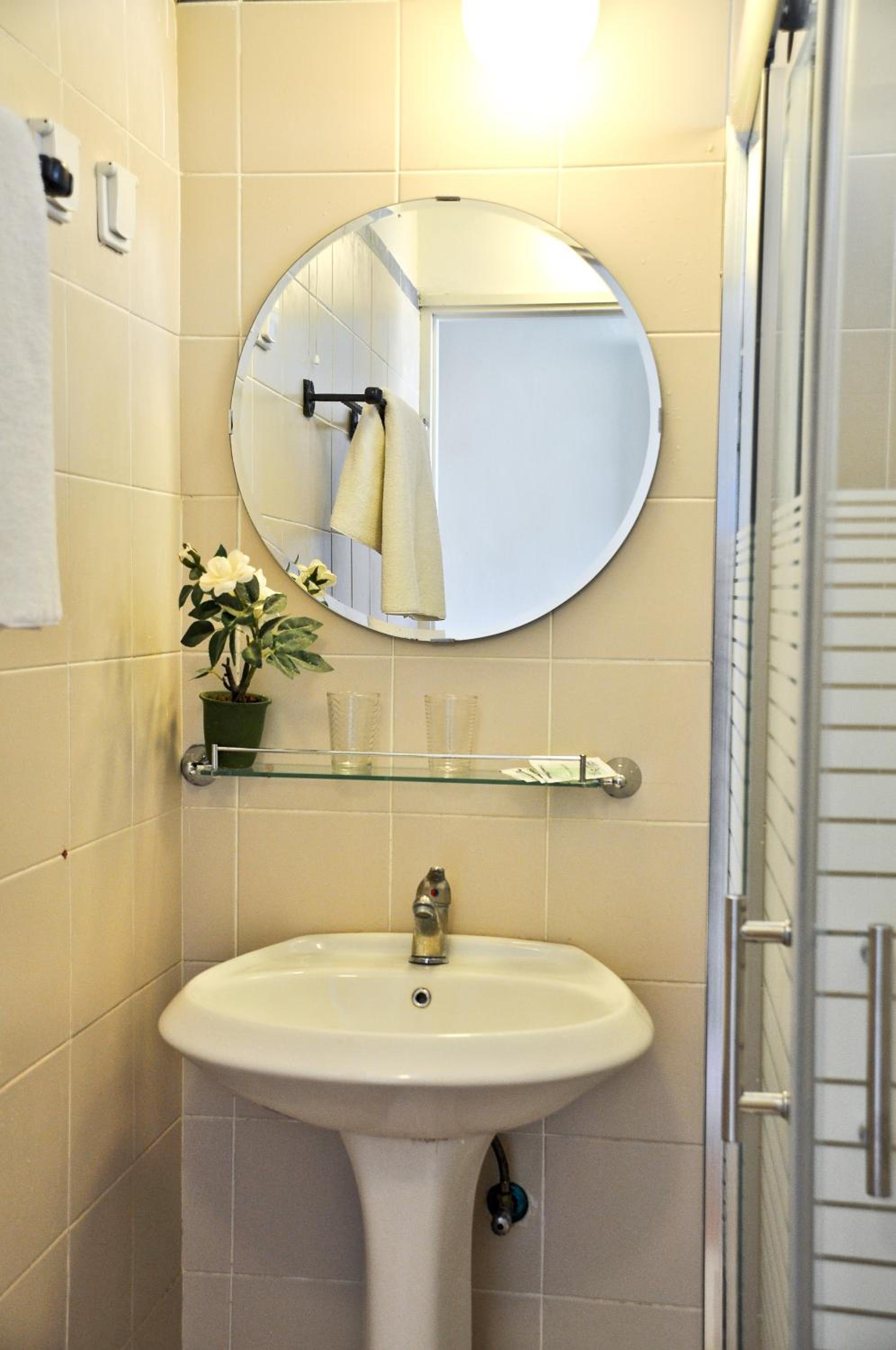 Standard Triple Room photo 2
