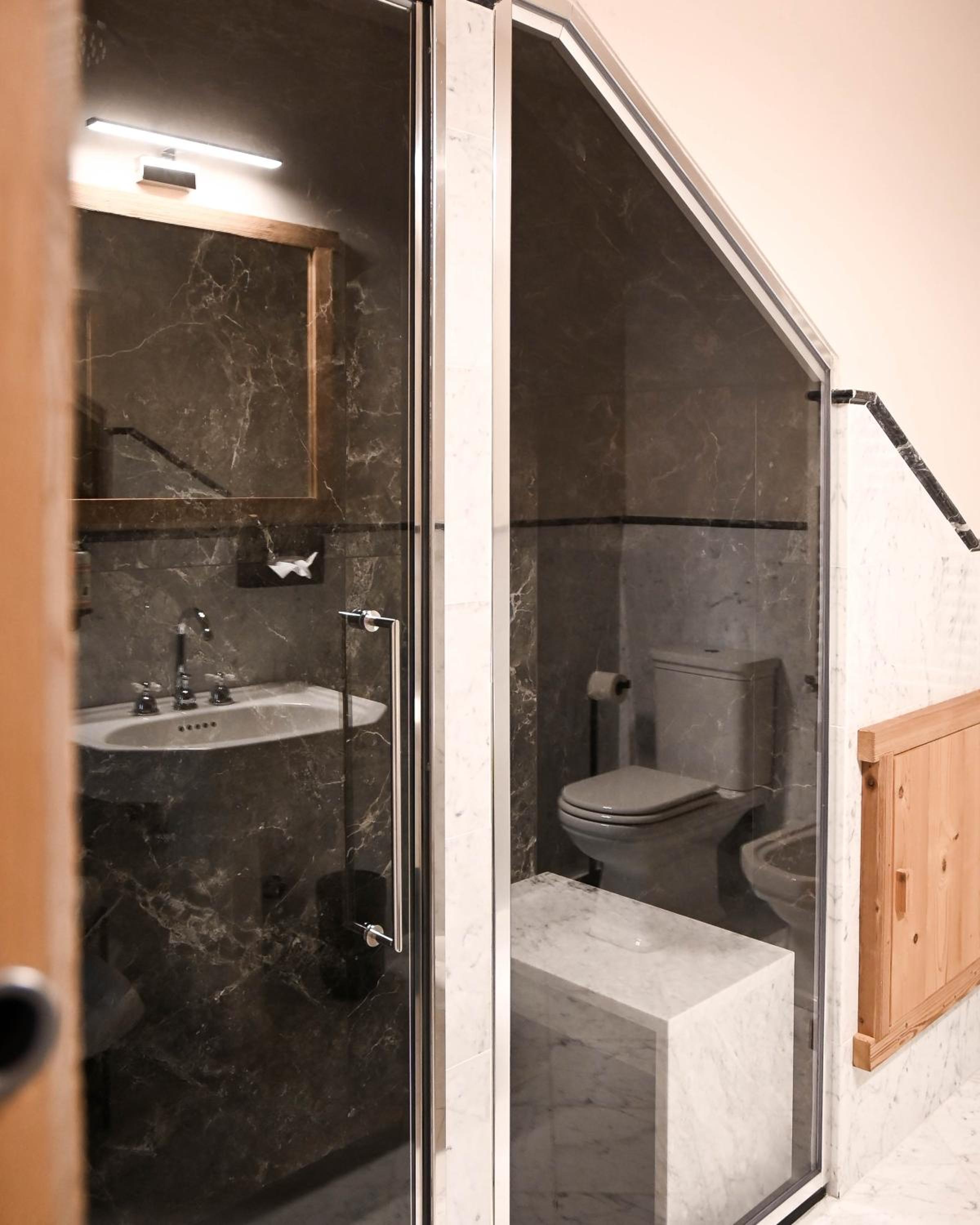 Junior Suite with Mountain View photo 3