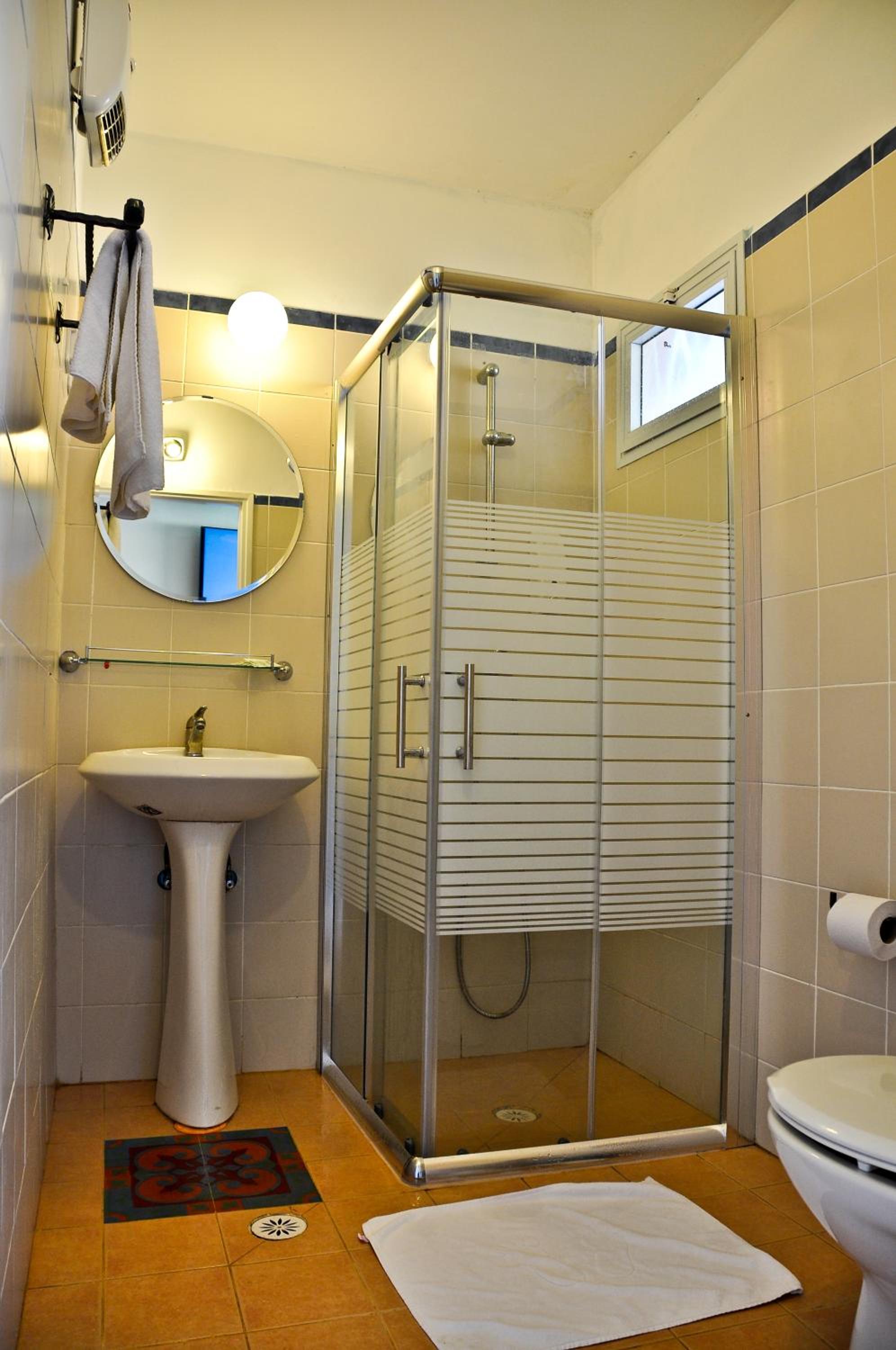 Double or Twin Room photo 3