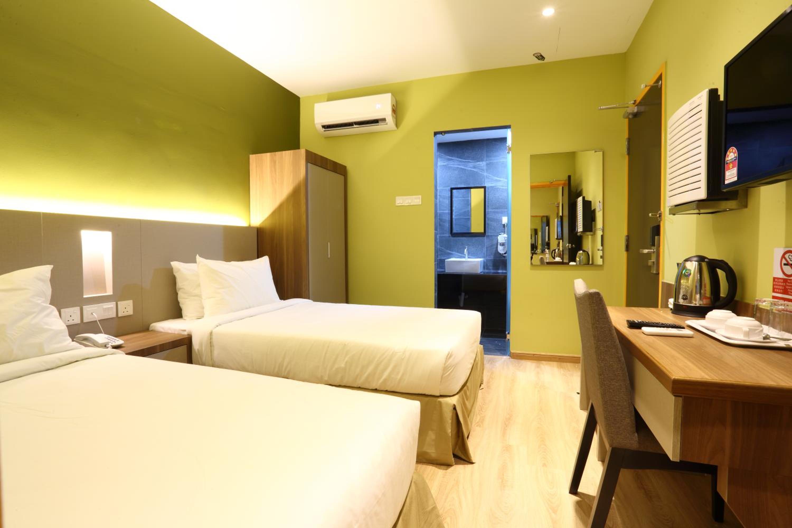 Deluxe Twin Room