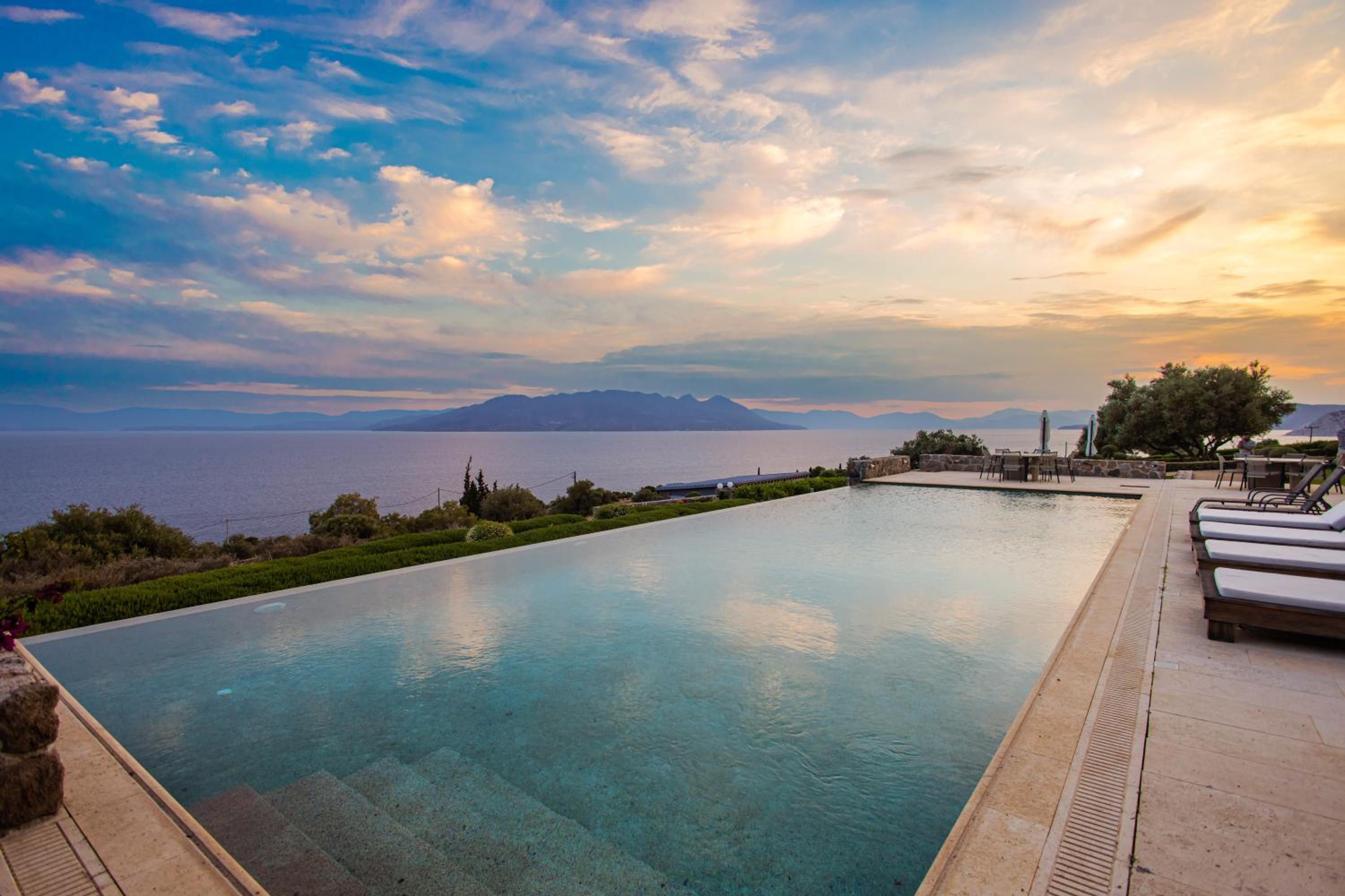 Villa with Sea View photo 2
