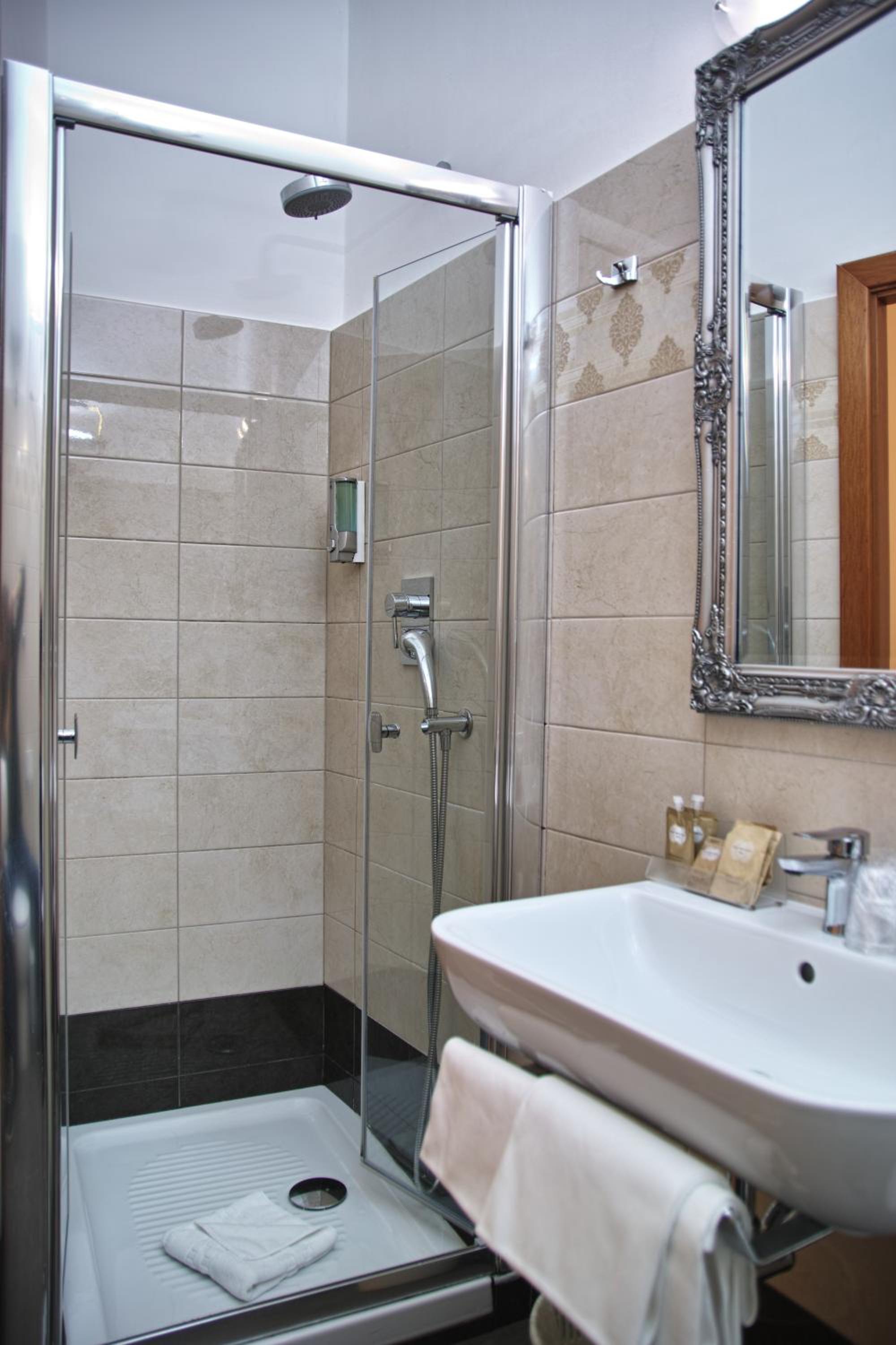 Triple Room photo 2