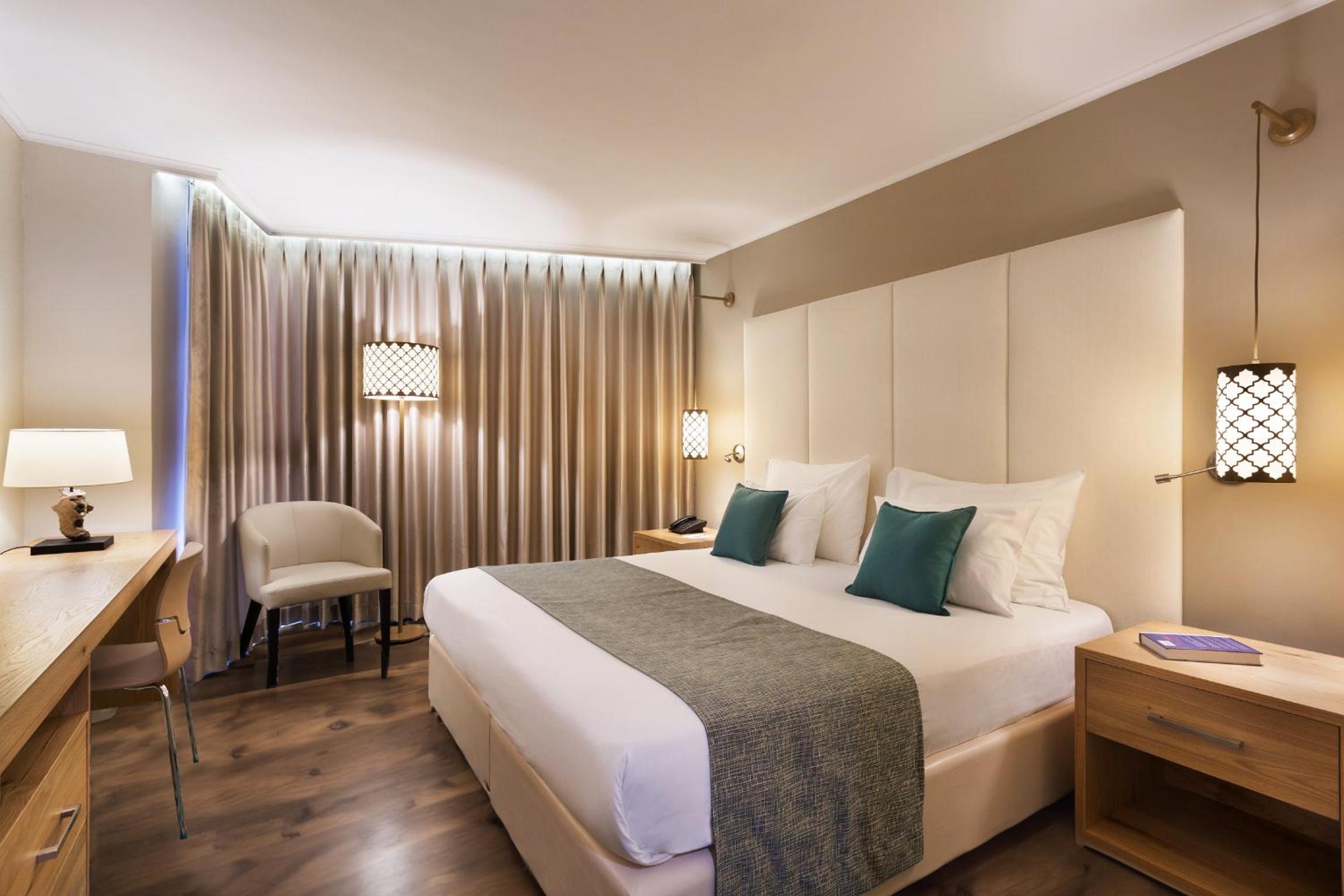 Classic Double or Twin Room with Sea View photo 2