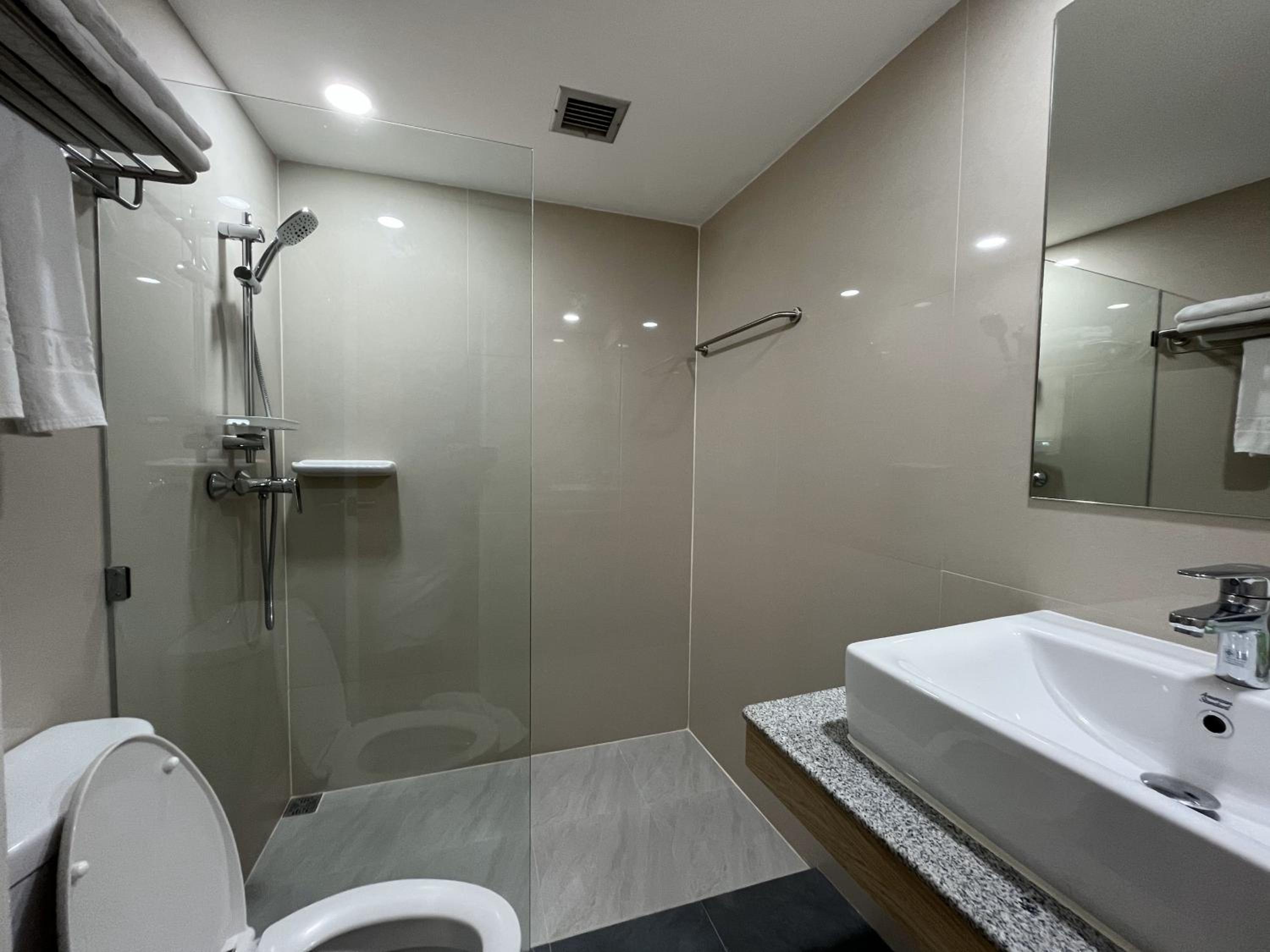 Deluxe Twin Room photo 3