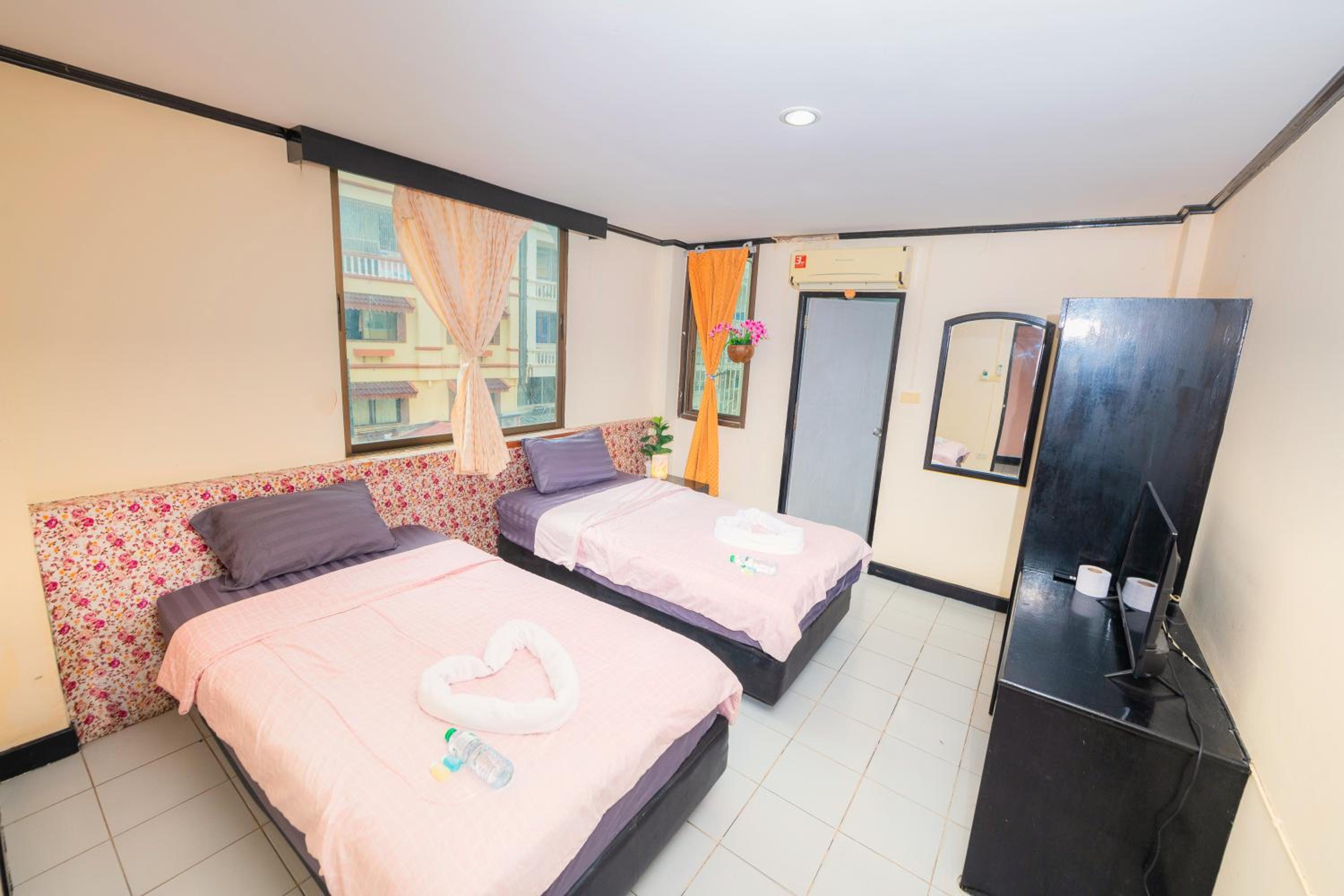 Standard Double Room photo 2