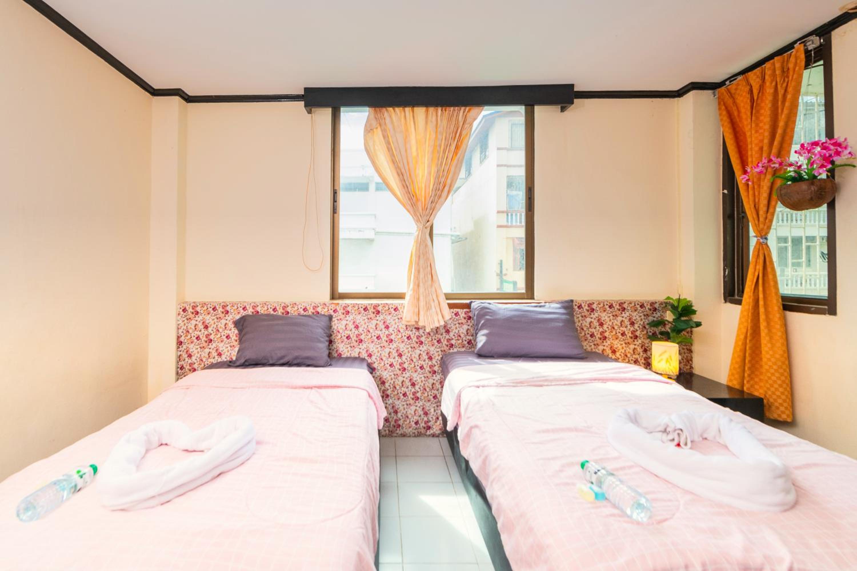 Standard Twin Room photo 3