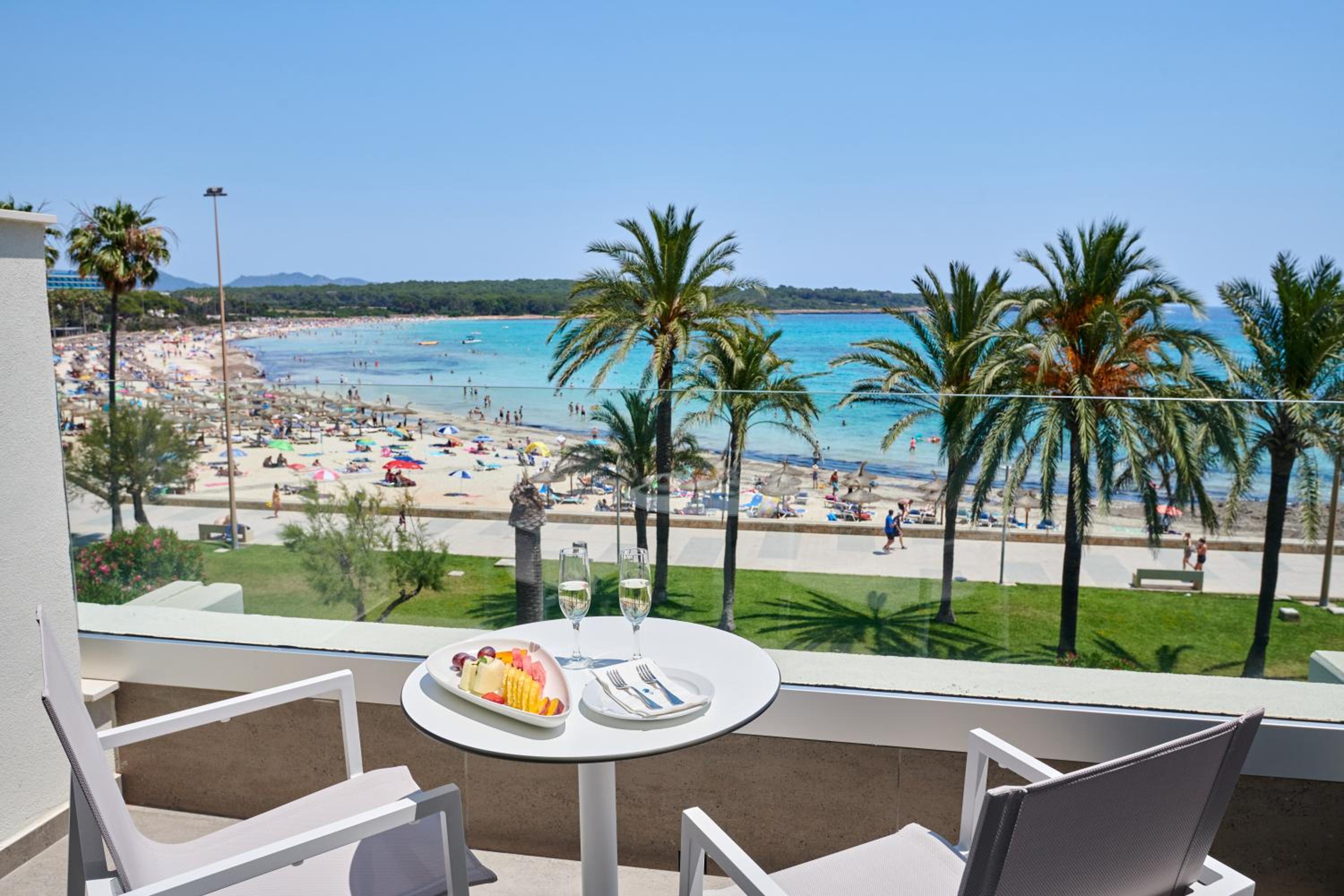 Double or Twin Room with Sea View