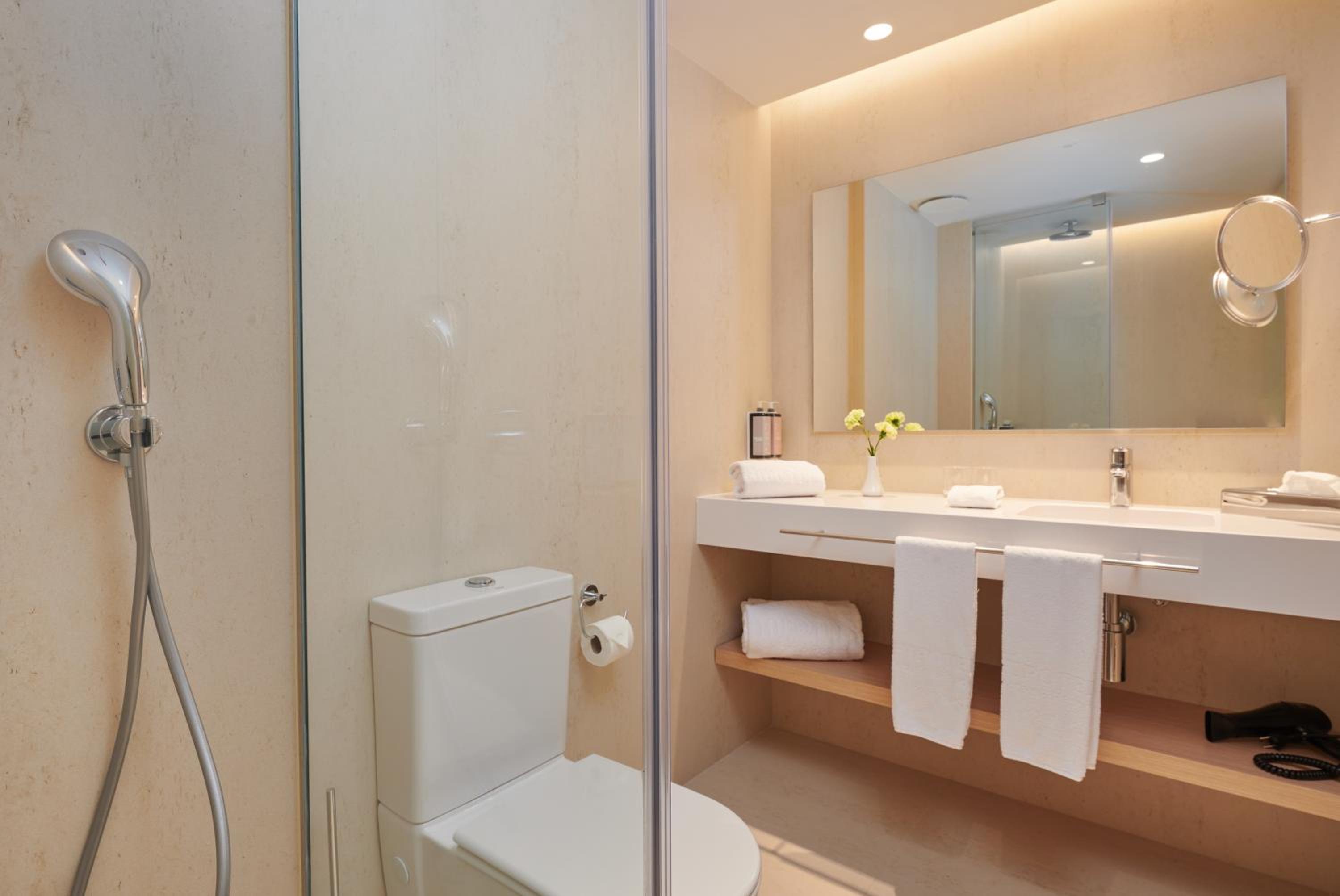 Double or Twin Room with Sea View