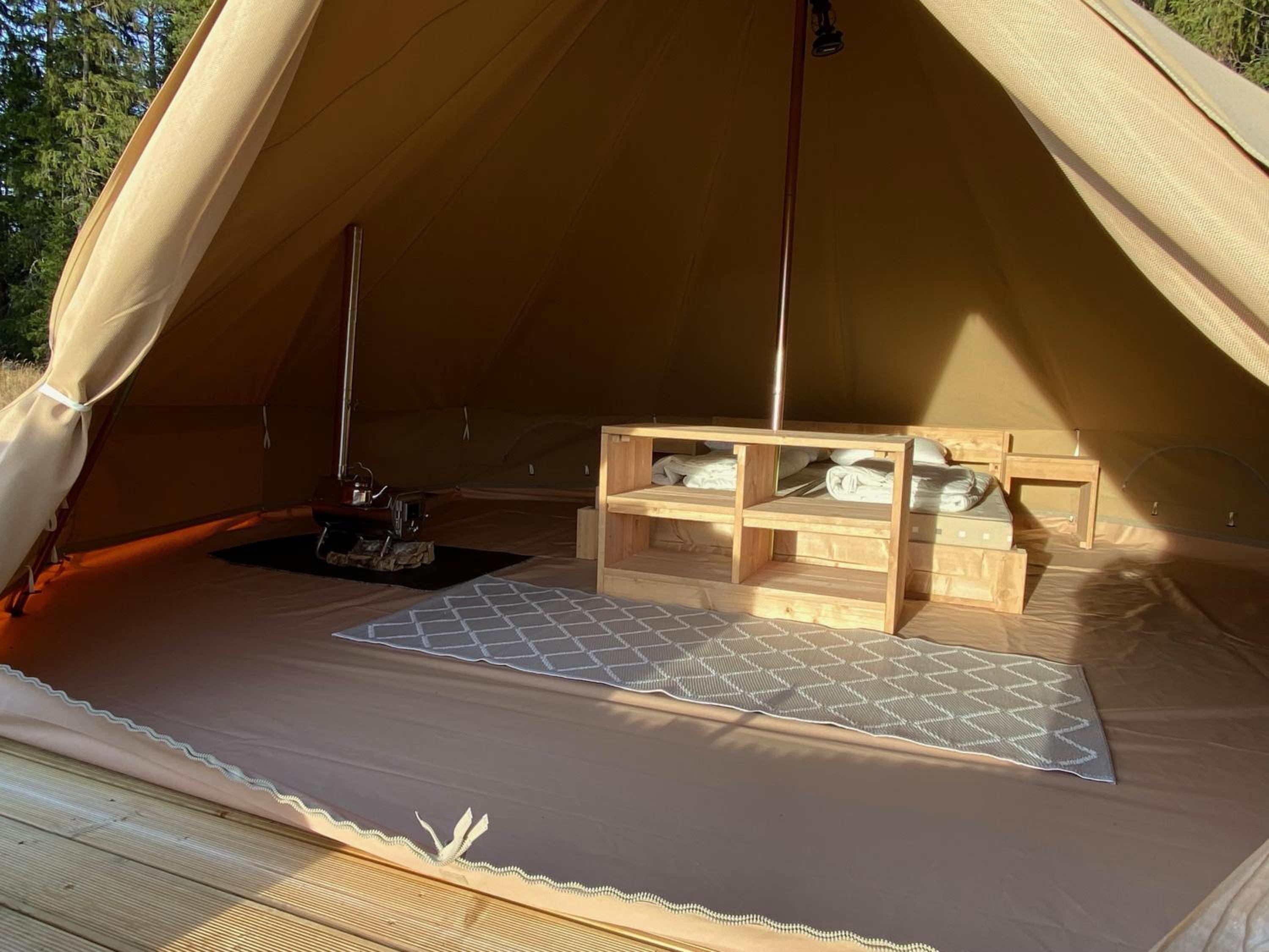 Tent - Photo 1