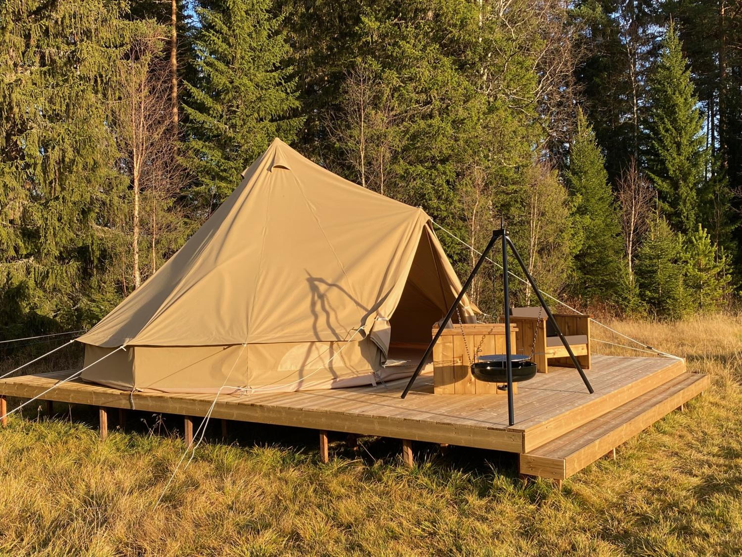 Tent - Photo 2