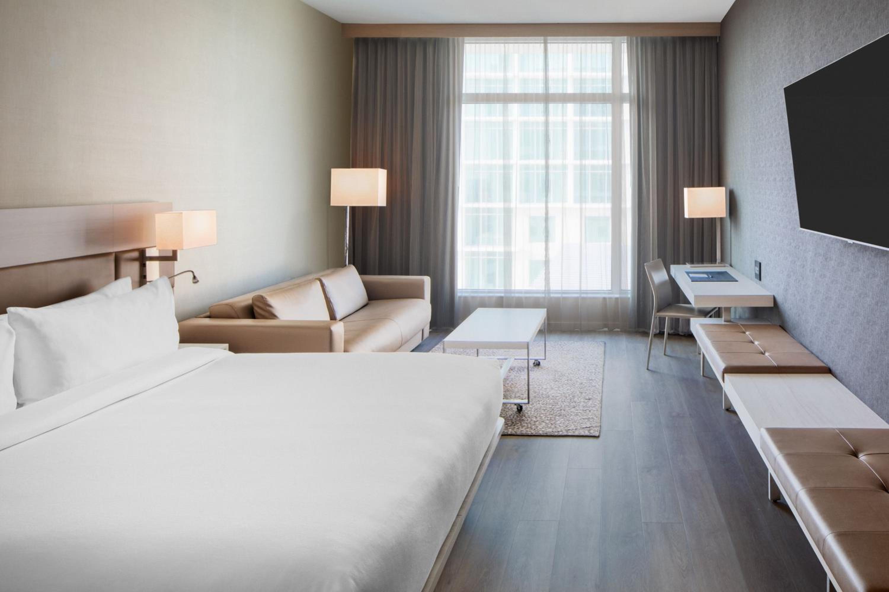 Standard Guest Room with  1 King Bed, Sofa bed - Photo 5