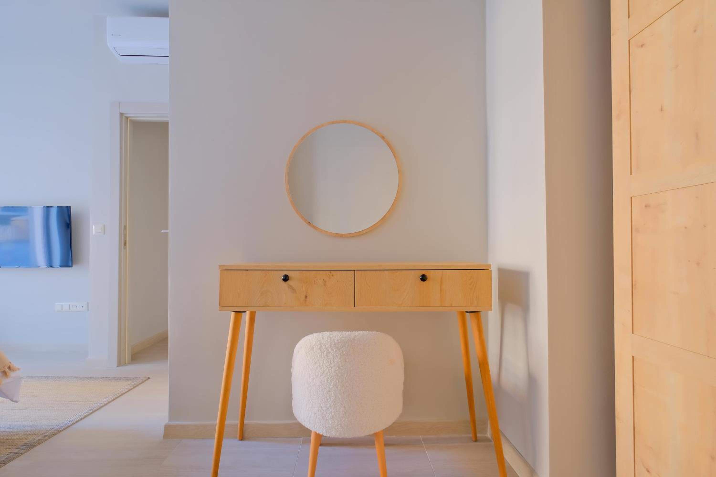 Standard 2+1 Apartment with Terrace - Photo 2