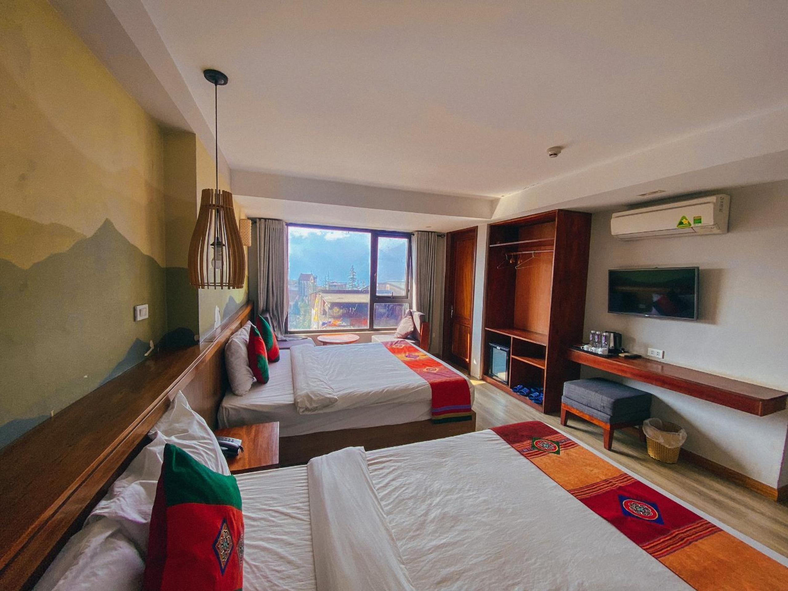 Family Room with Mountain View
