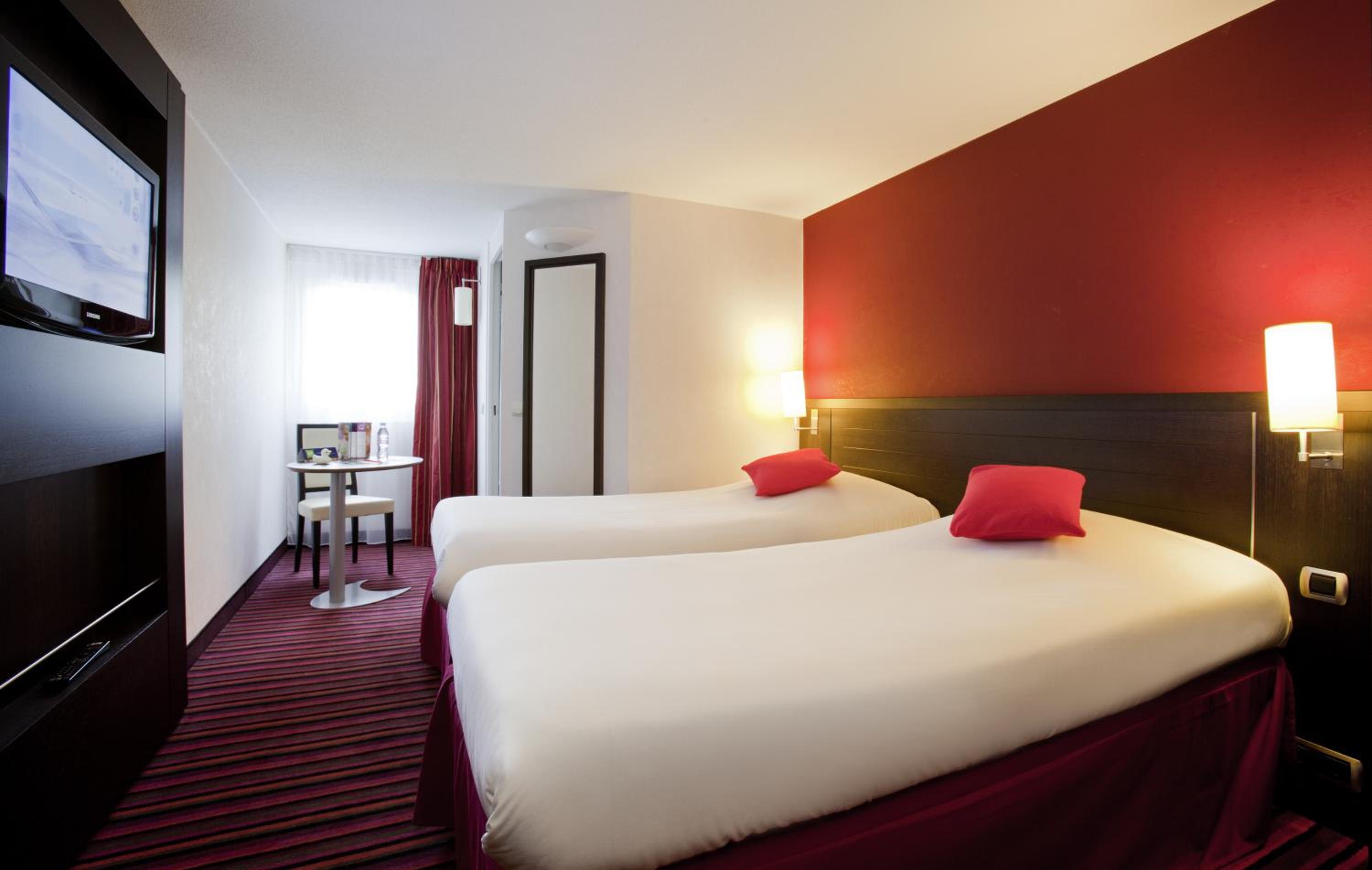 Standard Twin Room -Breakfast included - Photo 4