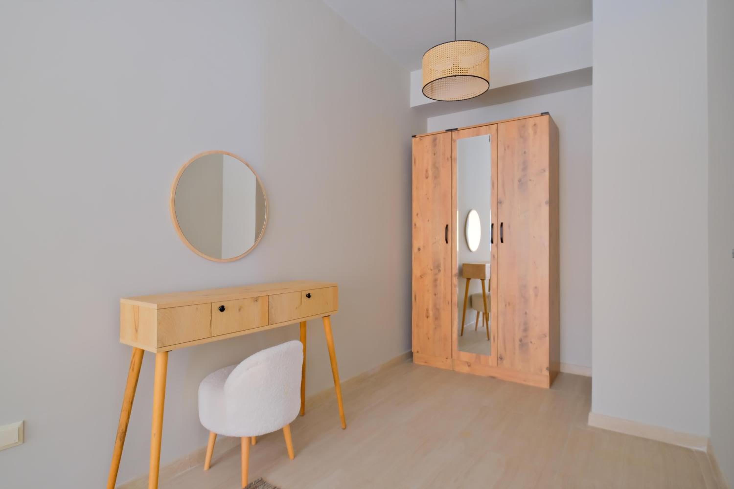 Deluxe 3+1 Apartment with Terrace - Photo 1