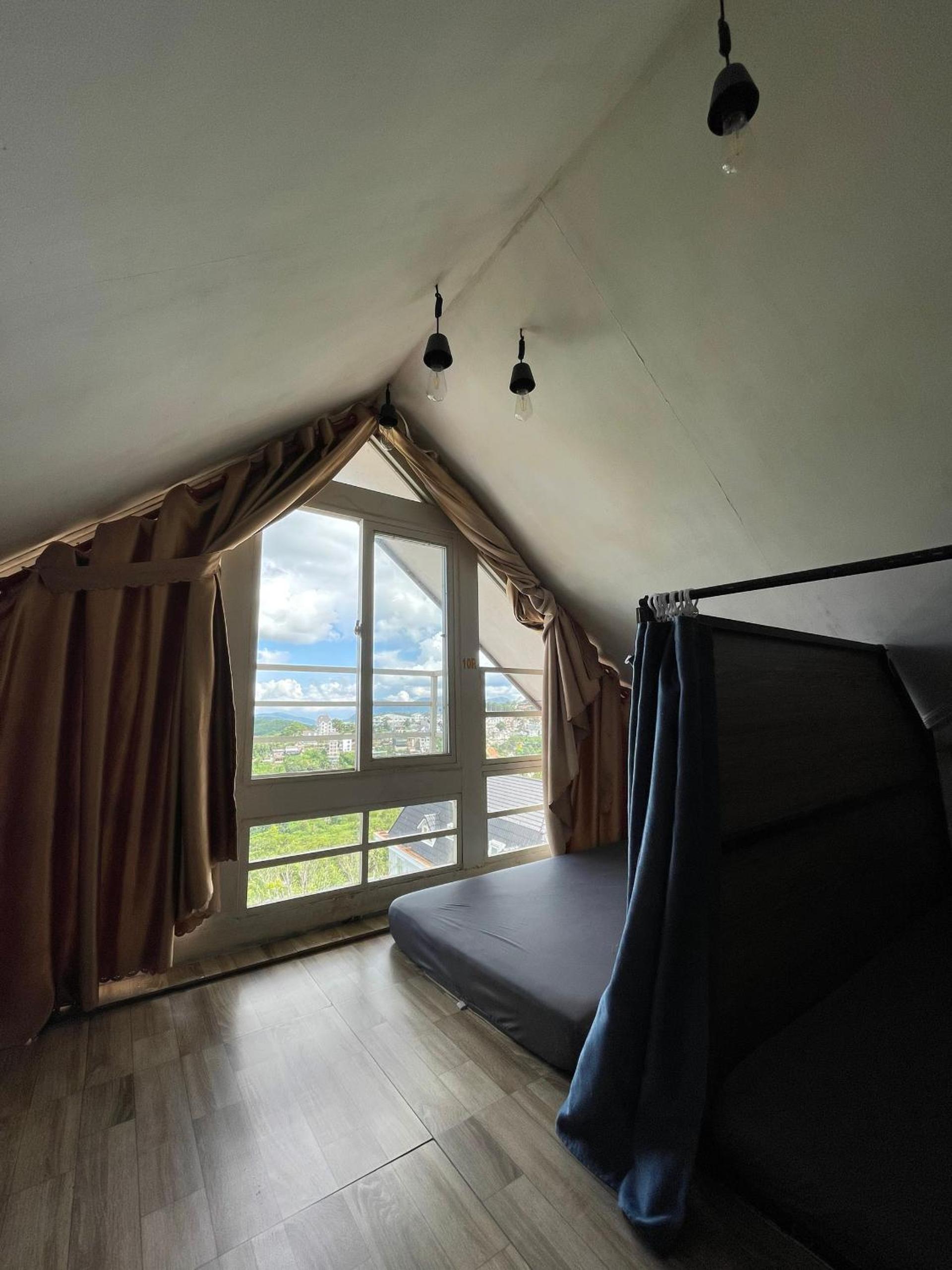 Single Bed in Dormitory Room in Attic photo 1