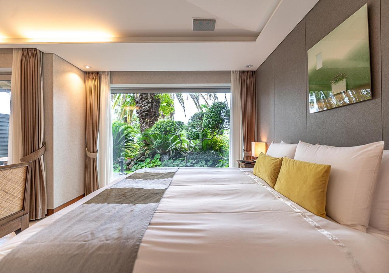 [Lounge PKG] Suite