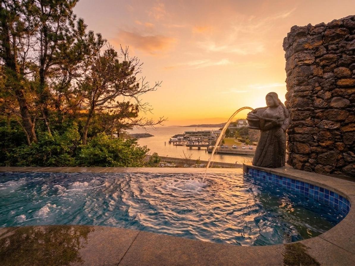 [Lounge PKG] Beritnae Sunset Pool Suite