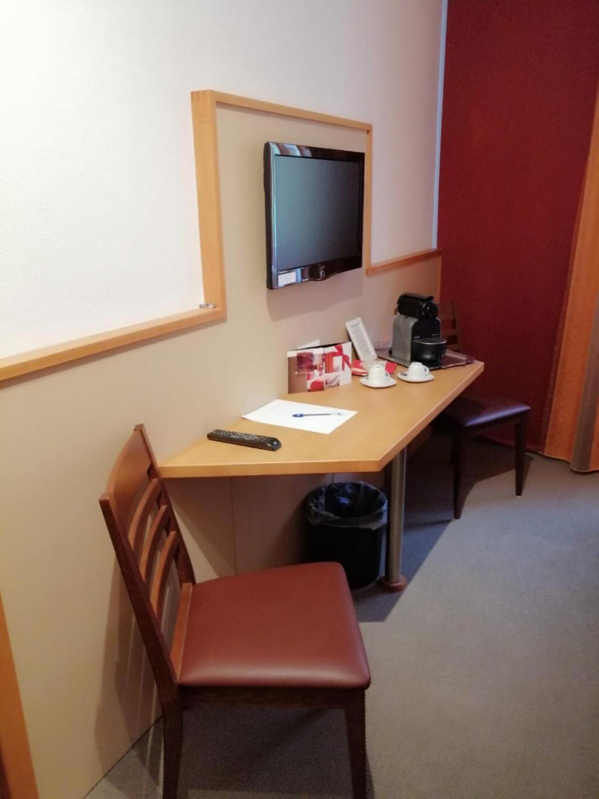 Deluxe Double or Twin Room photo 2