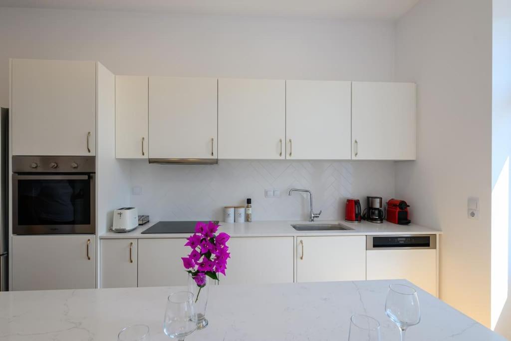 Apartment with Sea View photo 2