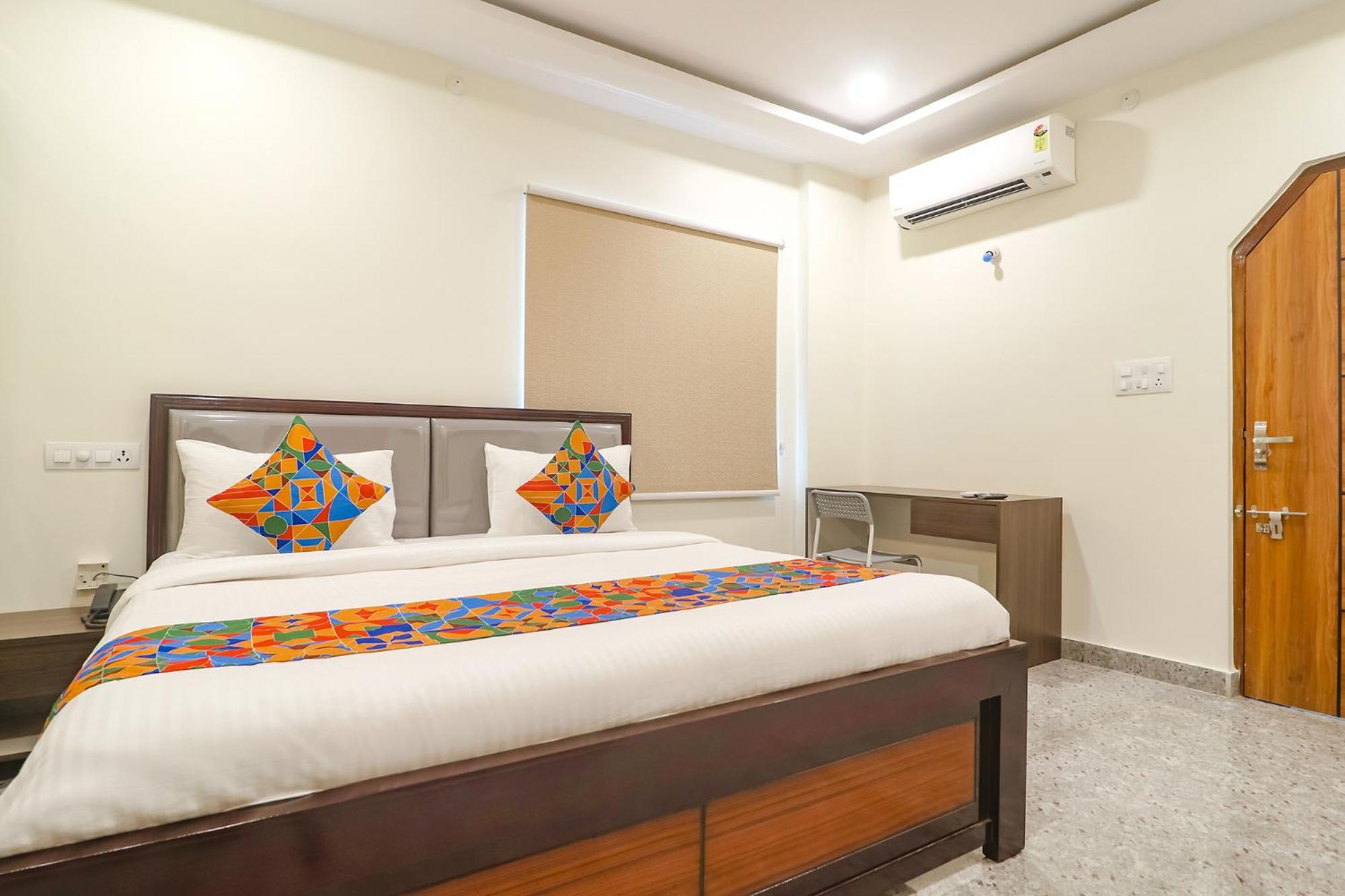 Deluxe Room - Photo 1