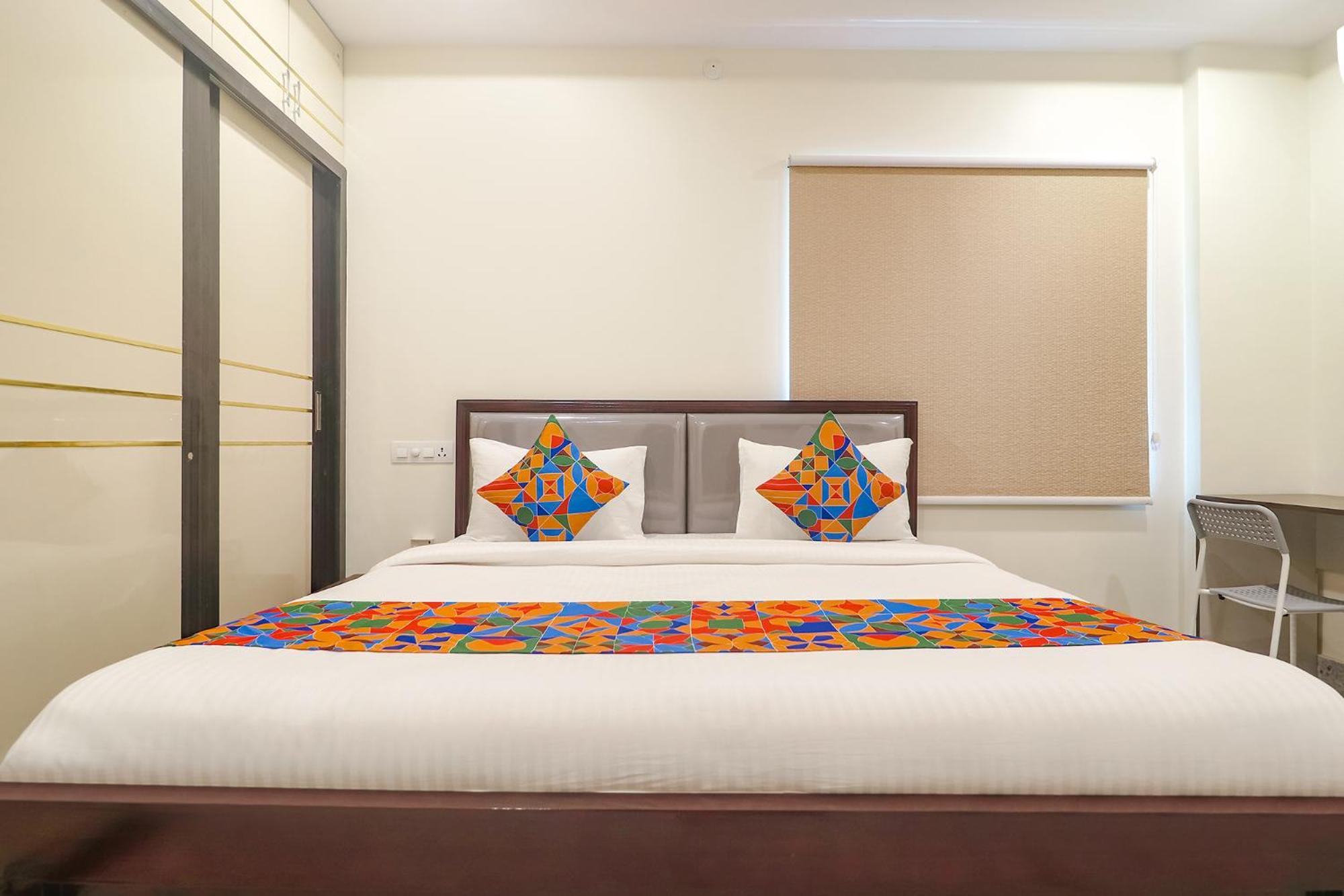 Deluxe Room - Photo 4