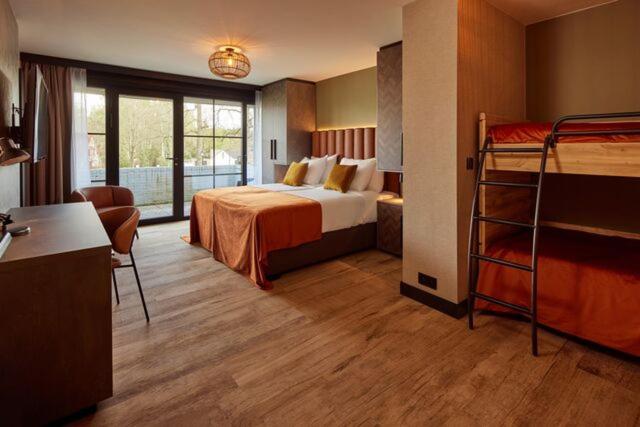 Deluxe Family Suite