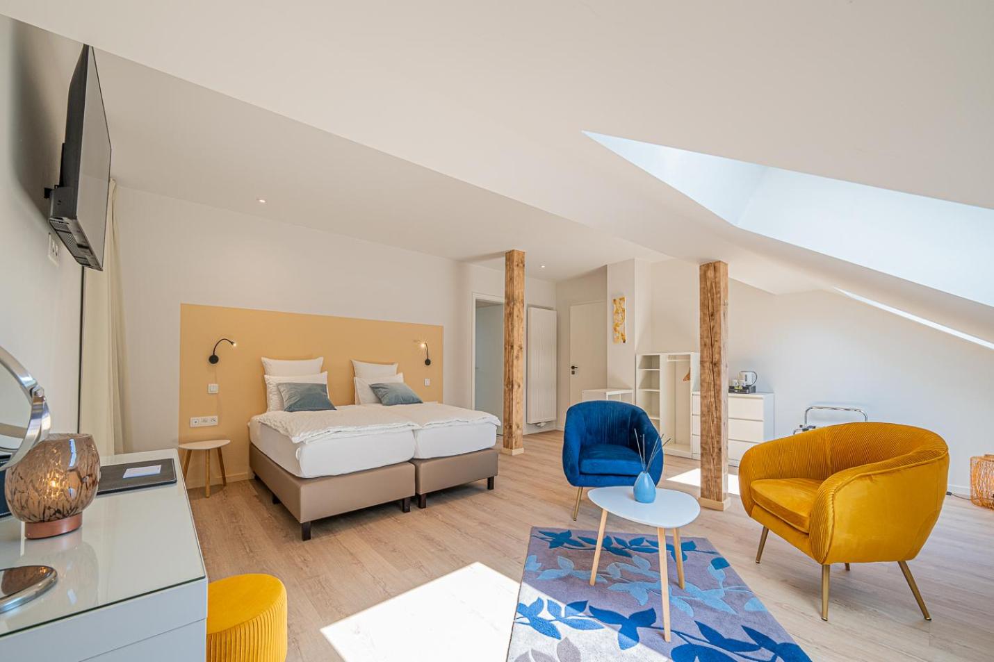 Superior Double or Twin Room photo 3