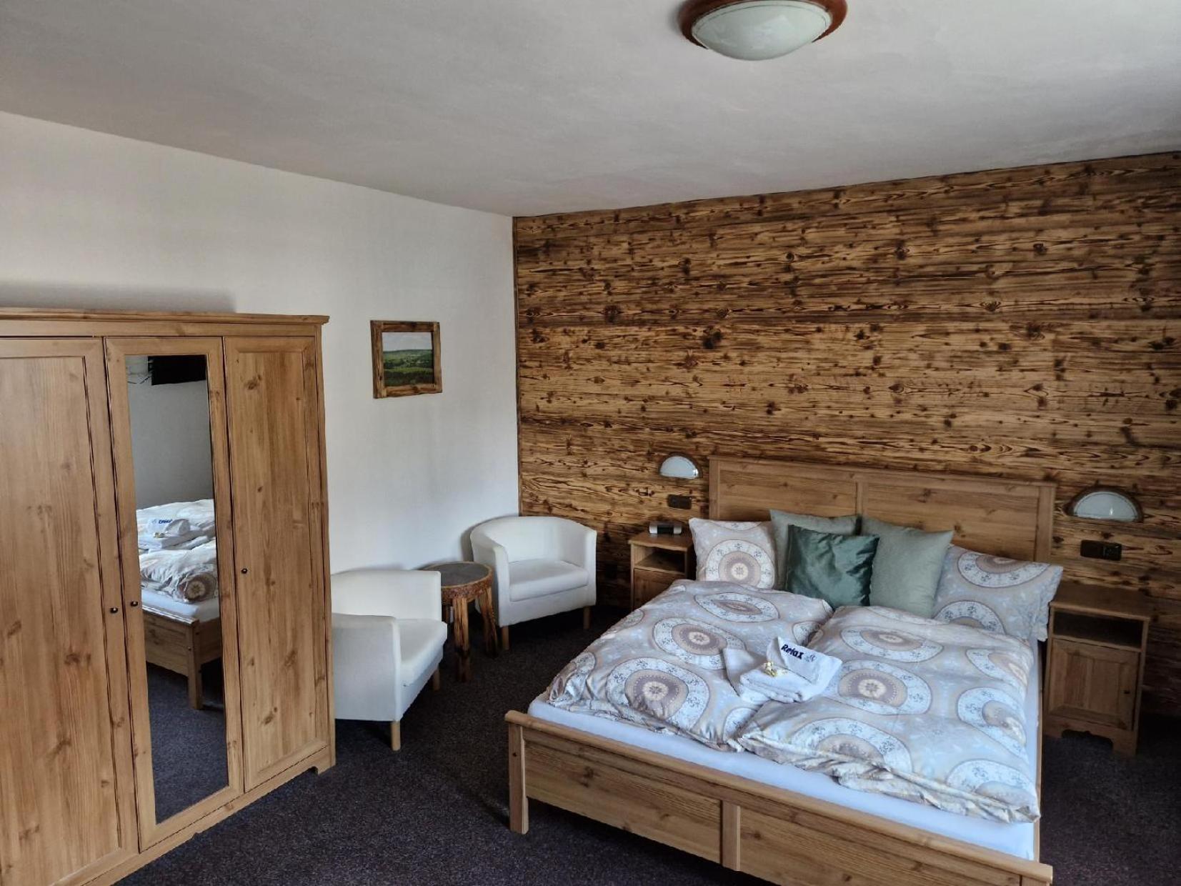 Triple Room with Shower photo 1
