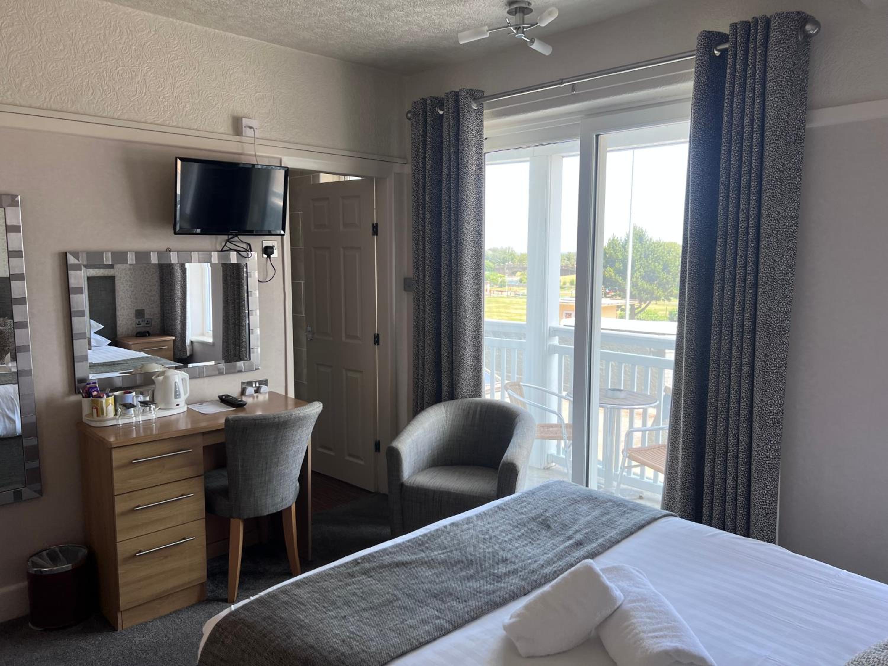 Double Room with Sea View - Photo 5