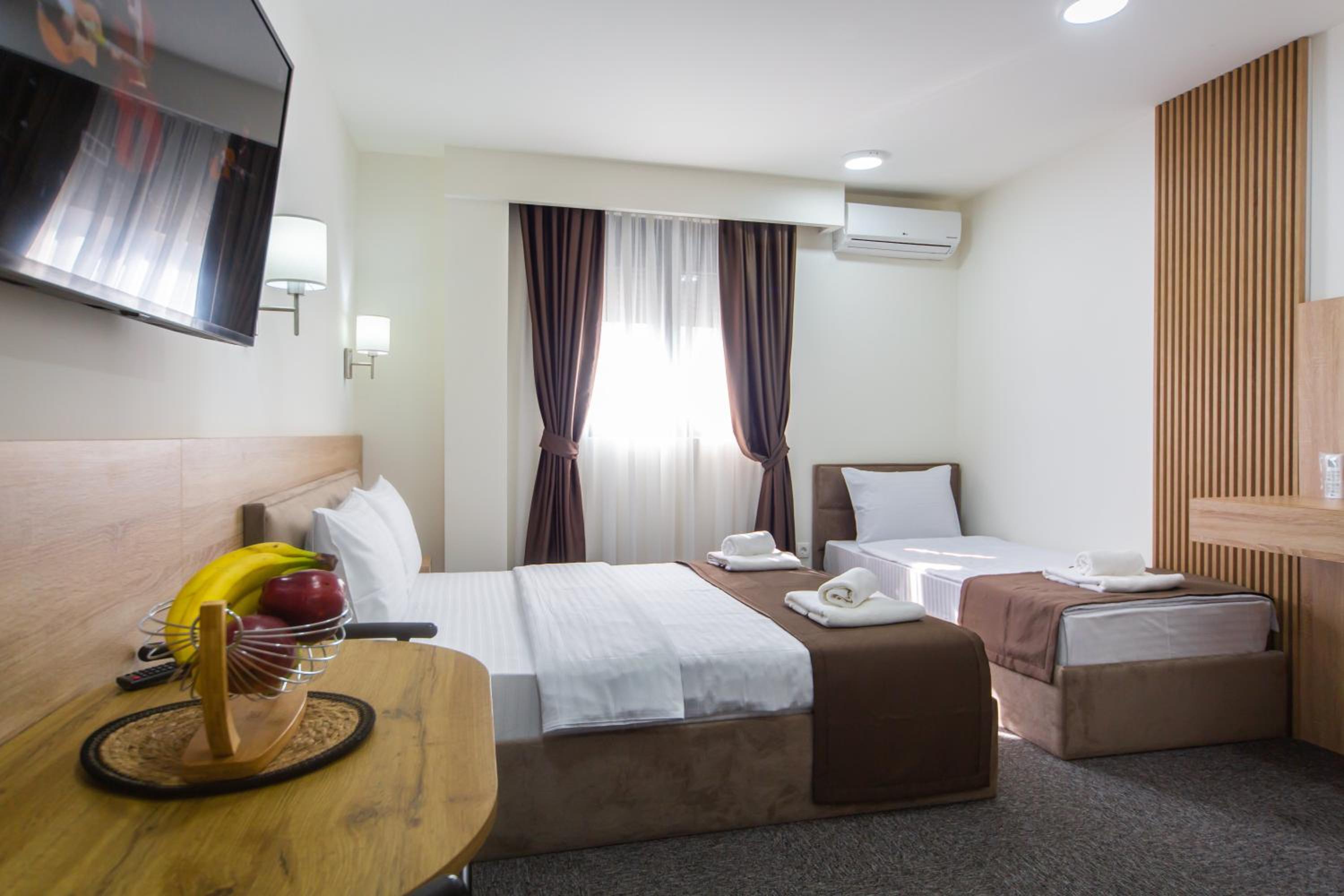 Comfort Triple Room with Shower - Photo 4