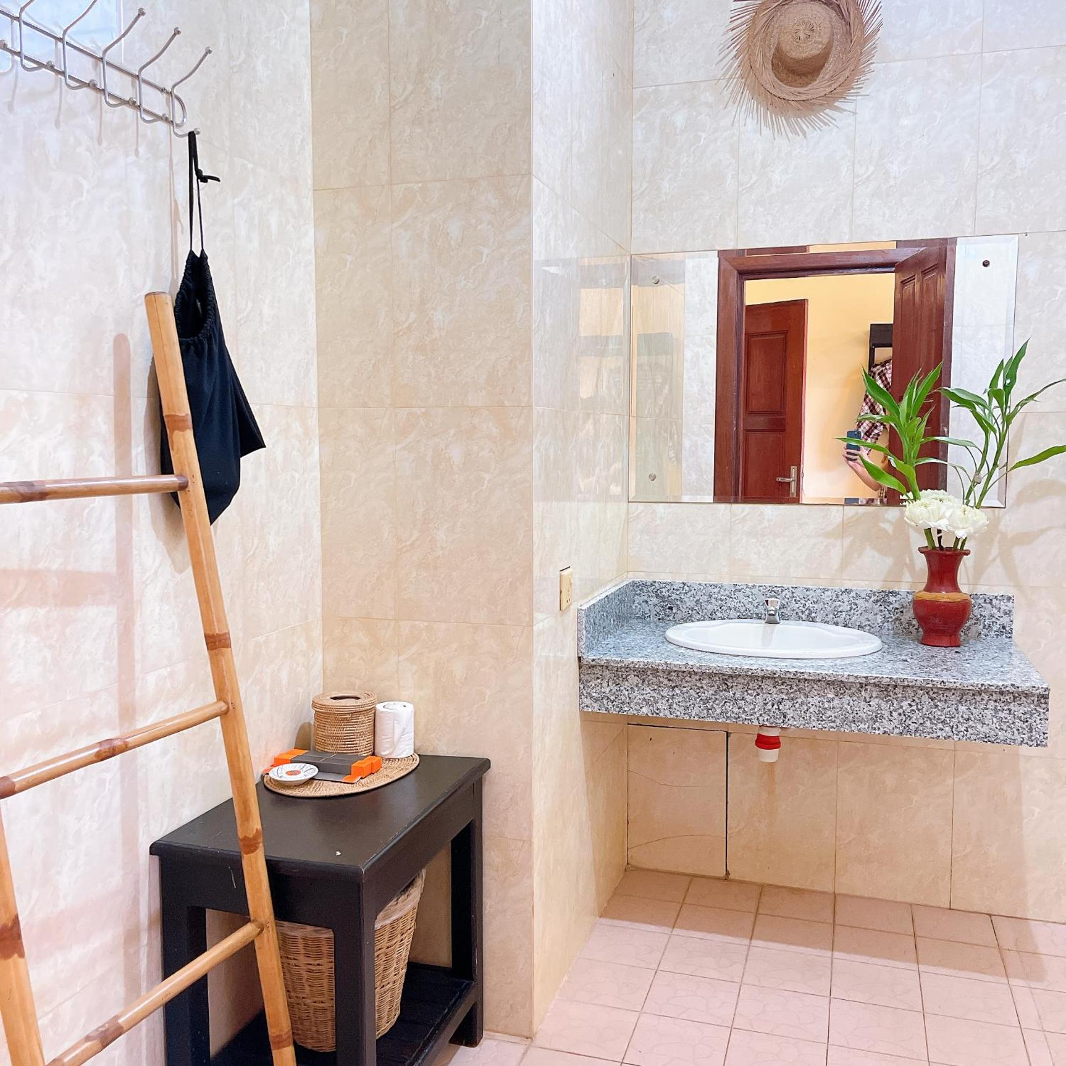 Deluxe Double or Twin Room @ Free Pickup - Photo 8