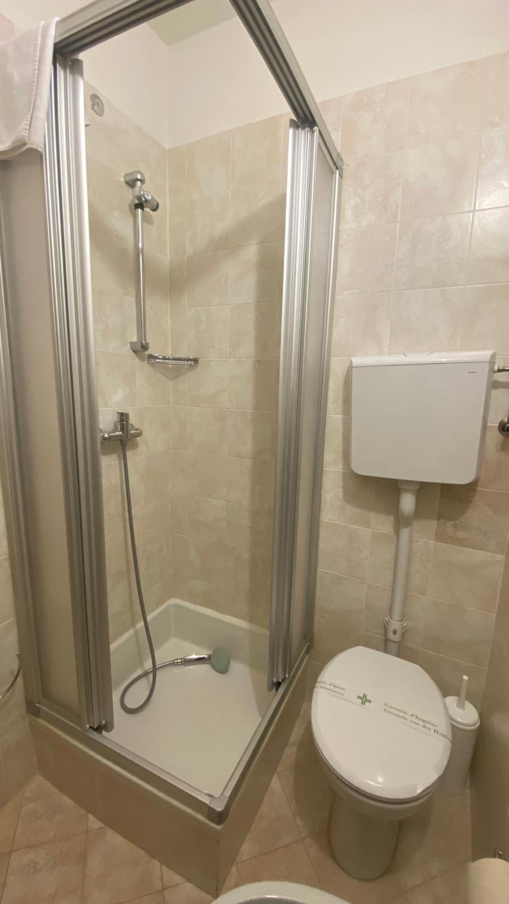 Budget Double Room photo 2