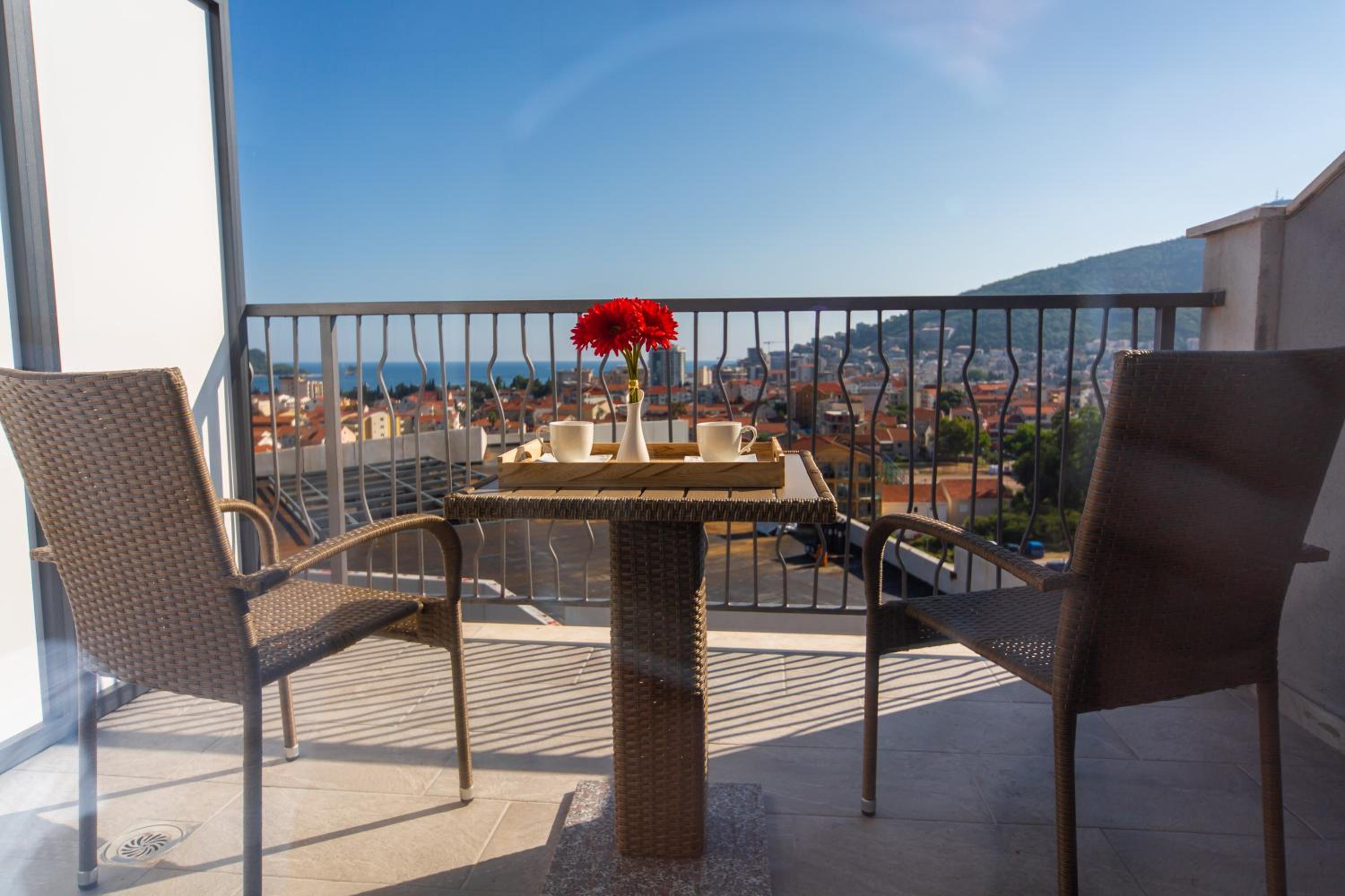 Deluxe Double Room with Balcony and Sea View photo 1