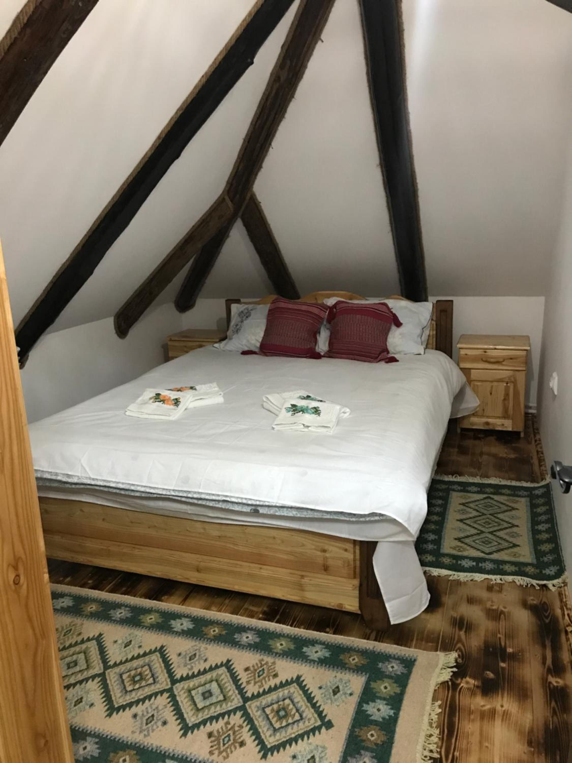 Queen Room photo 2