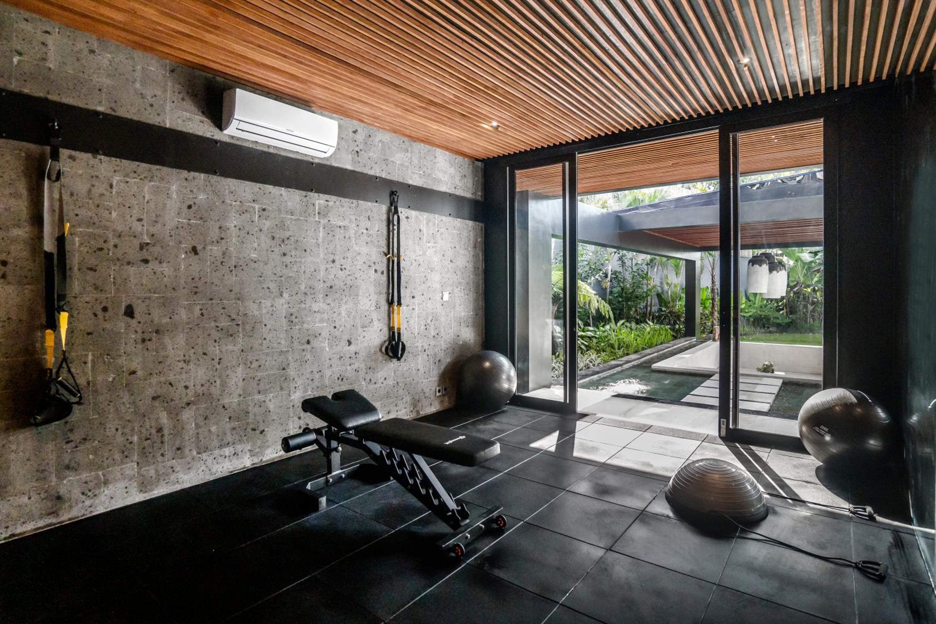 Villa - Photo 2