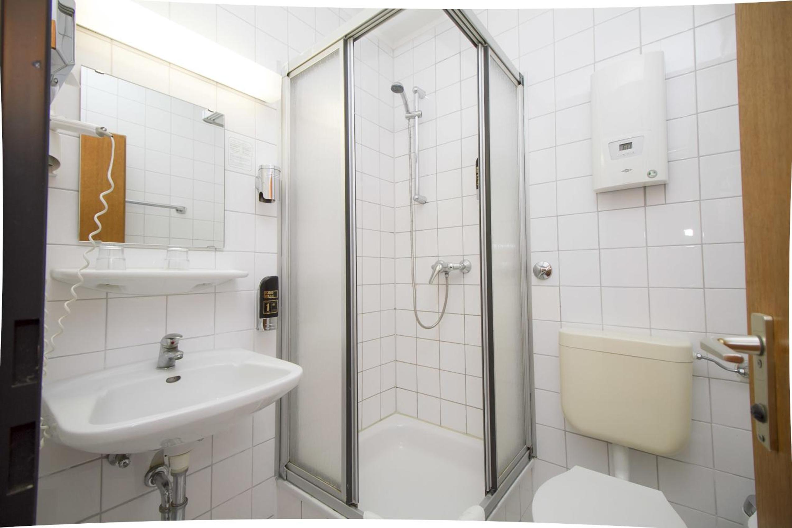 Single Room photo 3