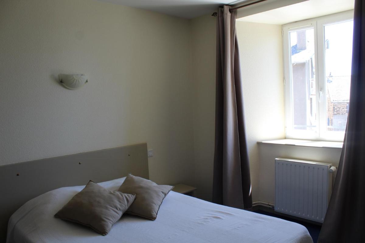 Standard Double Room photo 3