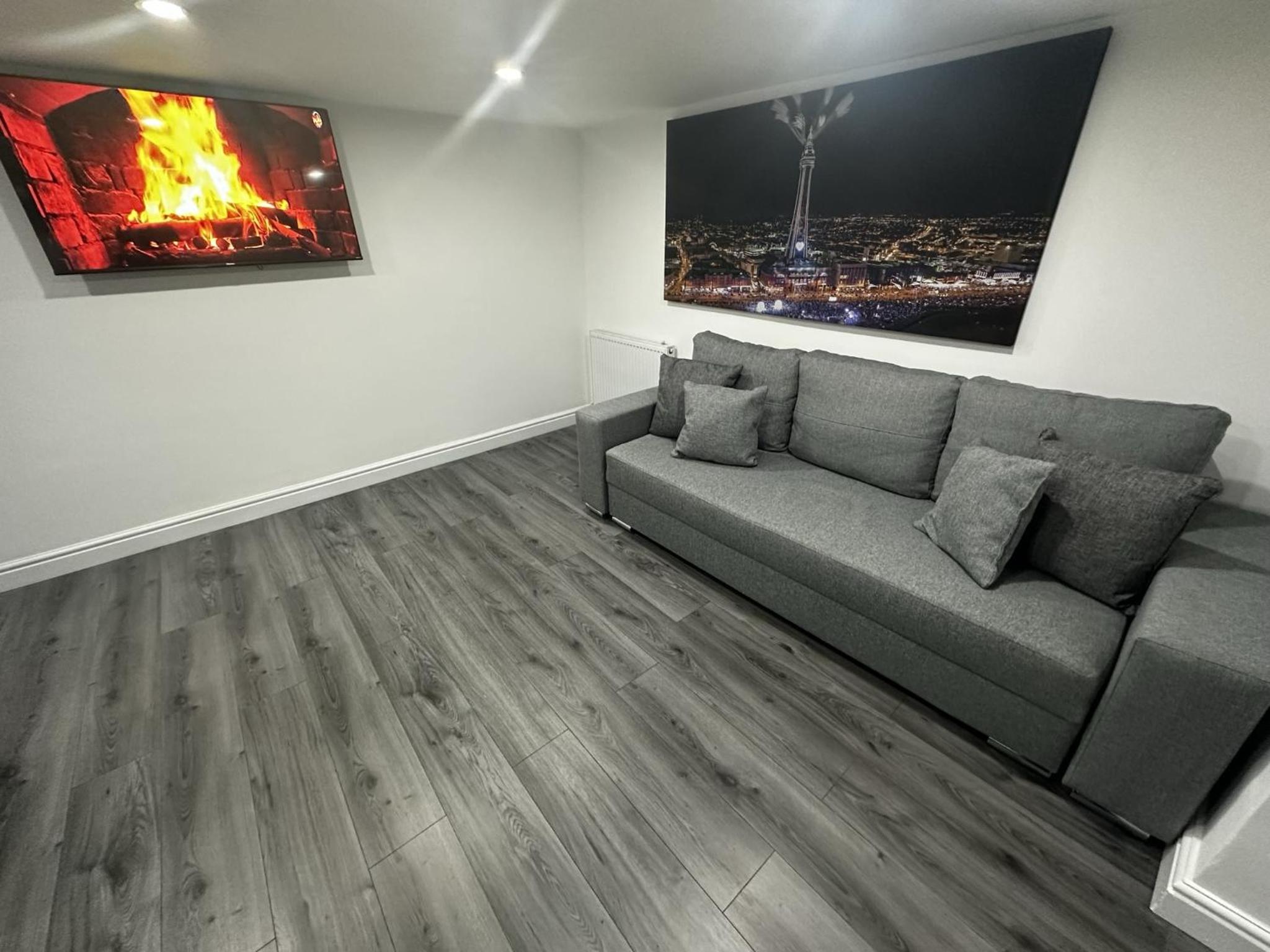 Basement Suite with Spa Bath (Height Restriction 6 foot) - Photo 20