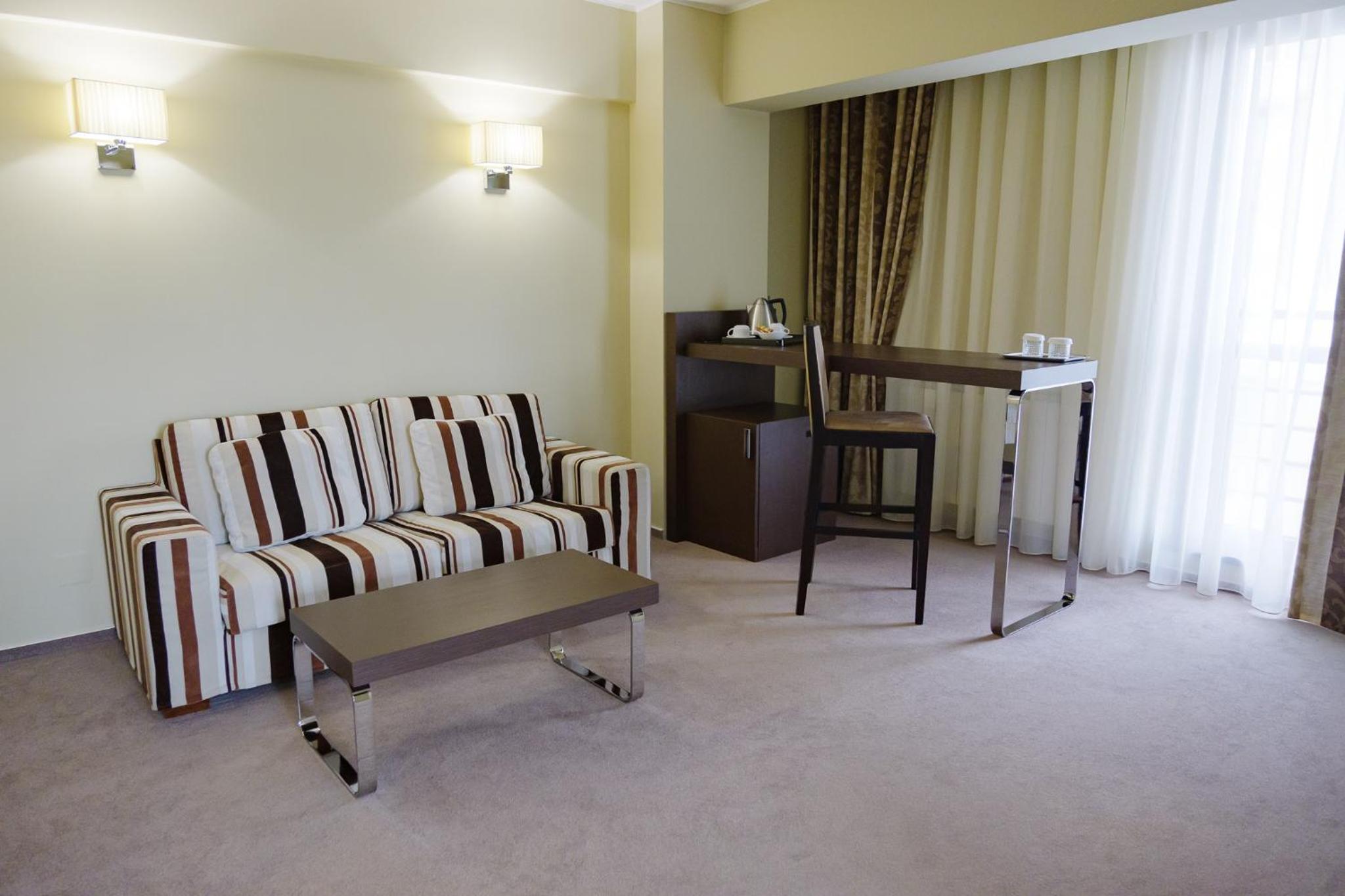Superior Suite - Photo 4