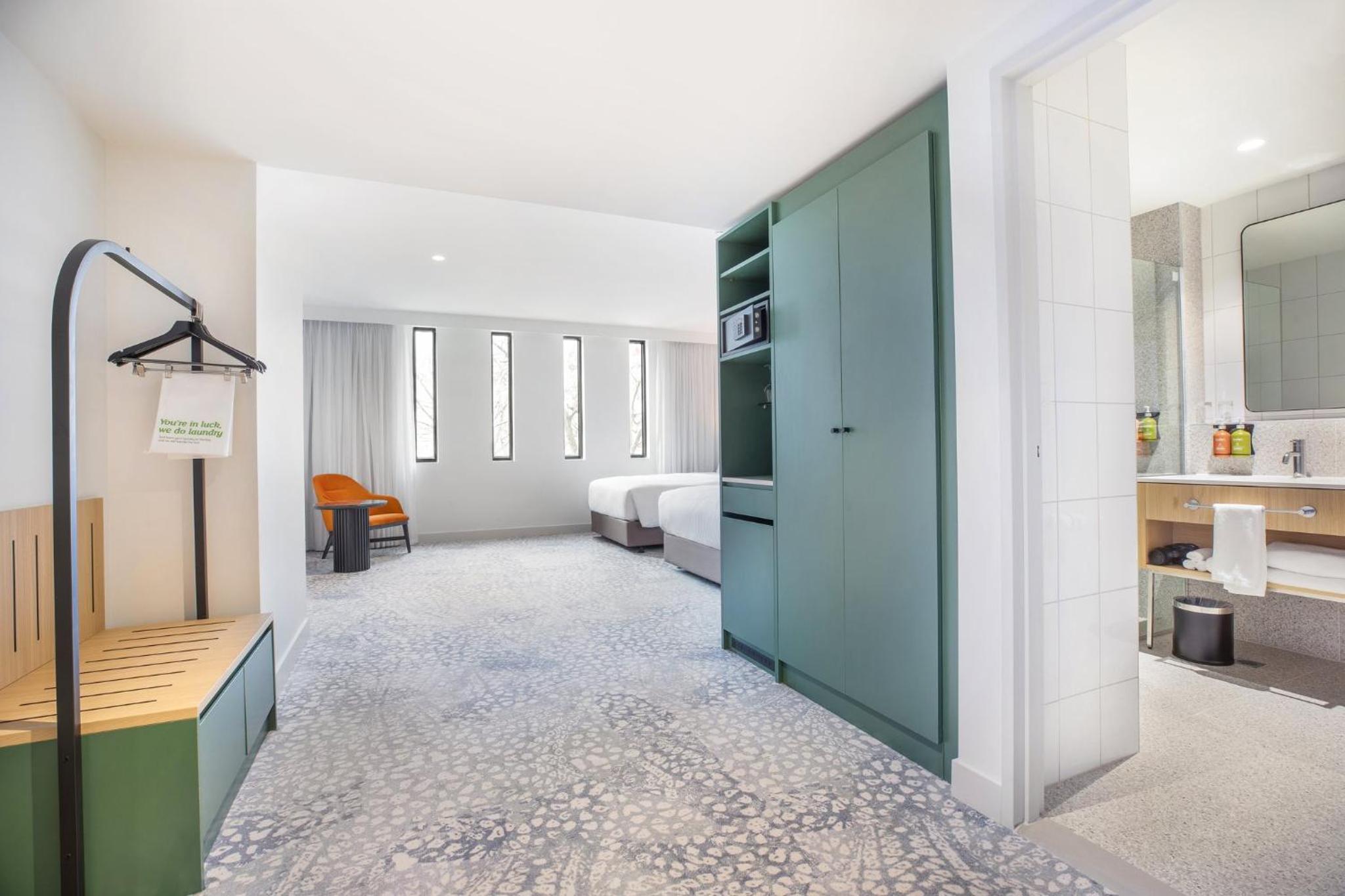 Premium Double Room with Two Double Beds - Photo 5