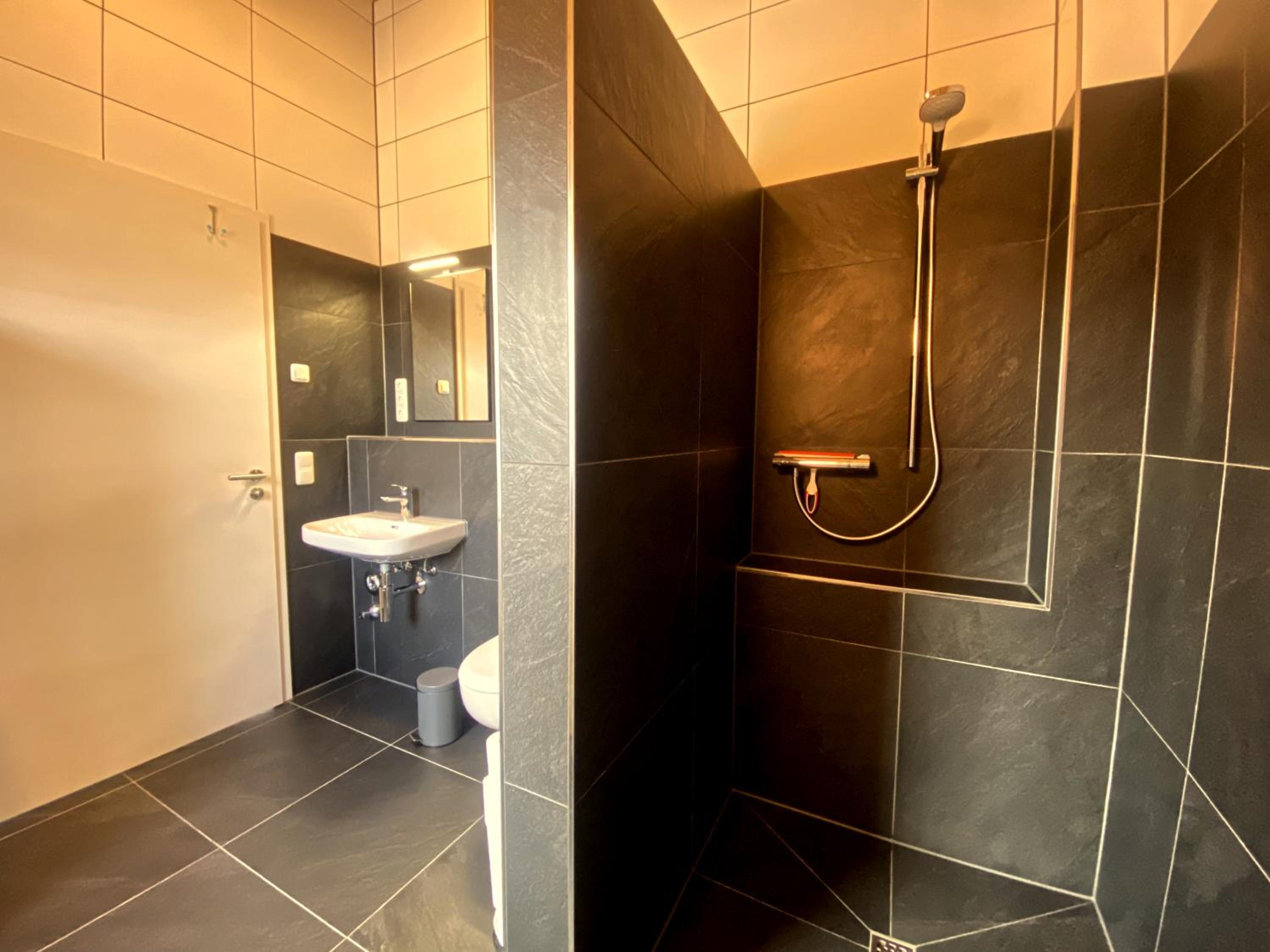 Double Room with Balcony - Photo 5