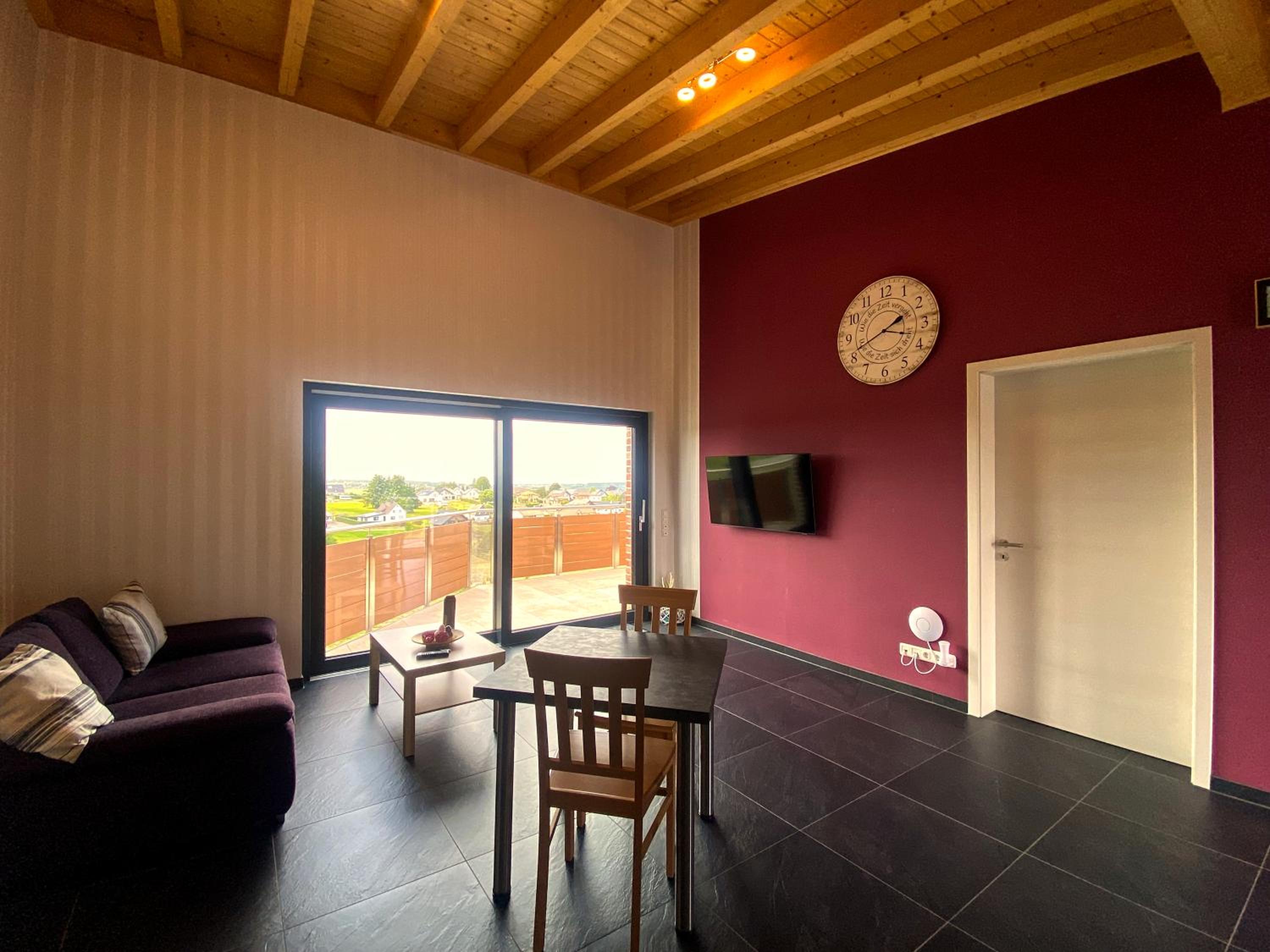 Double Room with Balcony - Photo 1