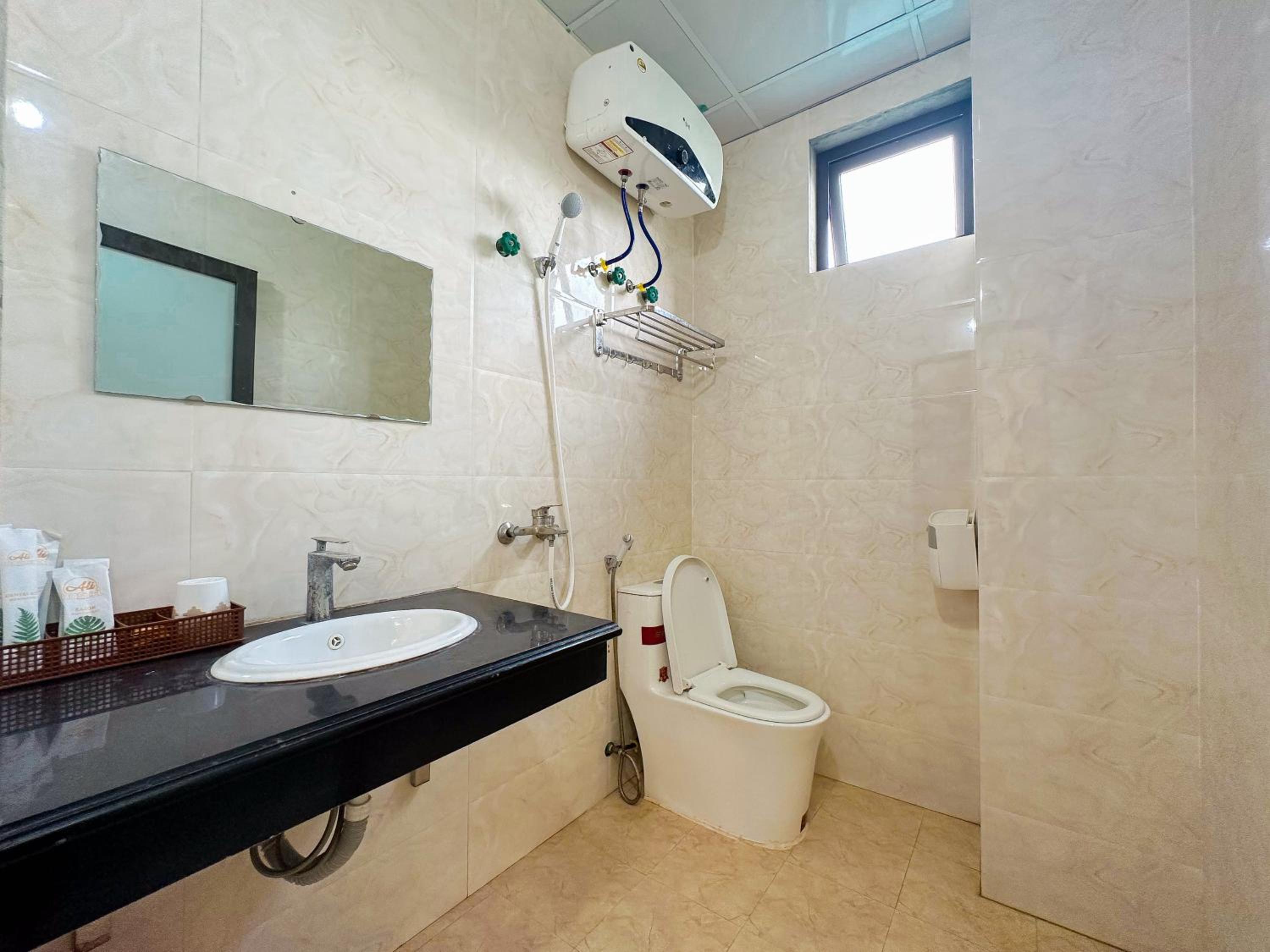Quadruple Room with Mountain View photo 2