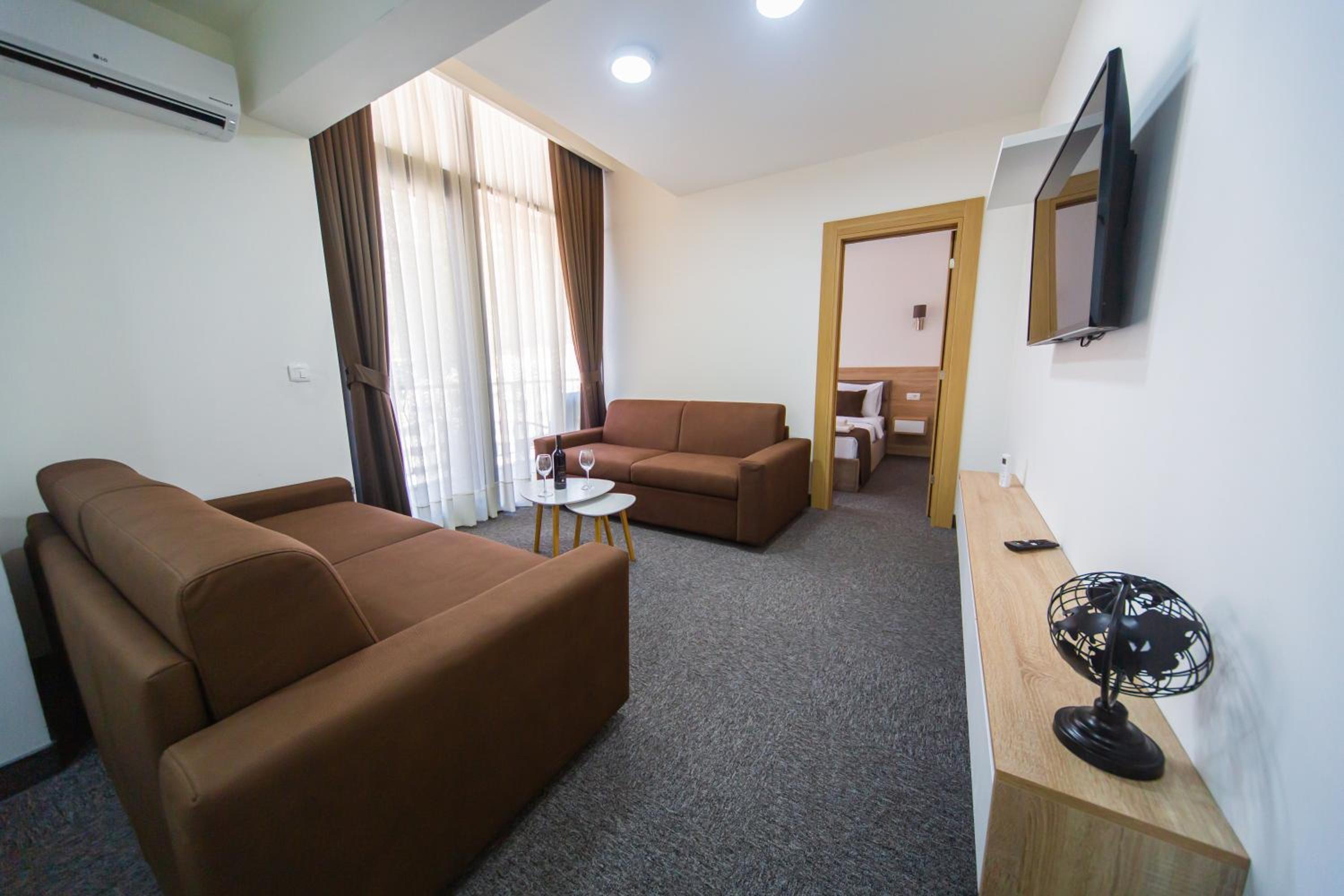 Family Suite - Photo 6