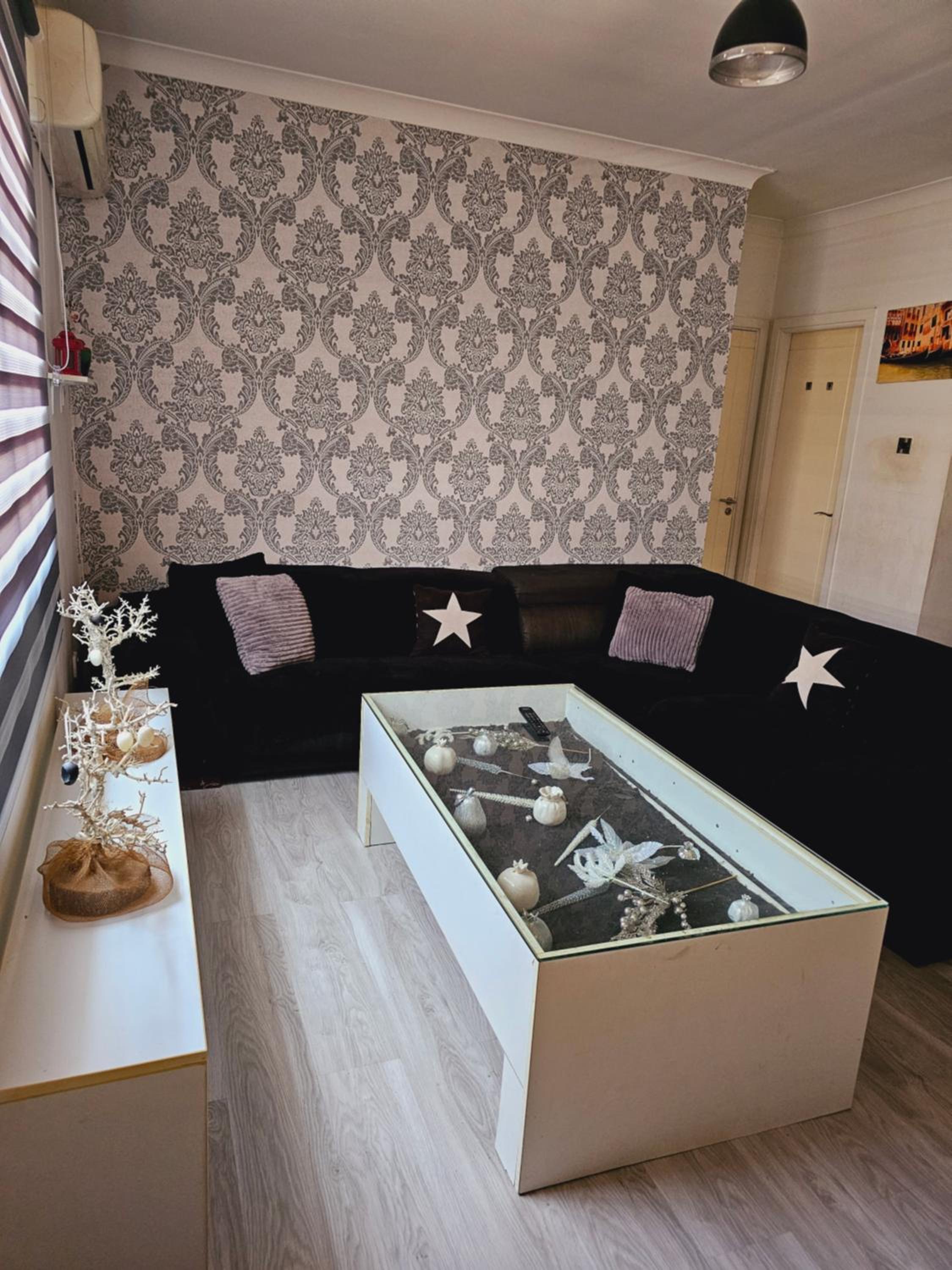 Three-Bedroom House photo 2